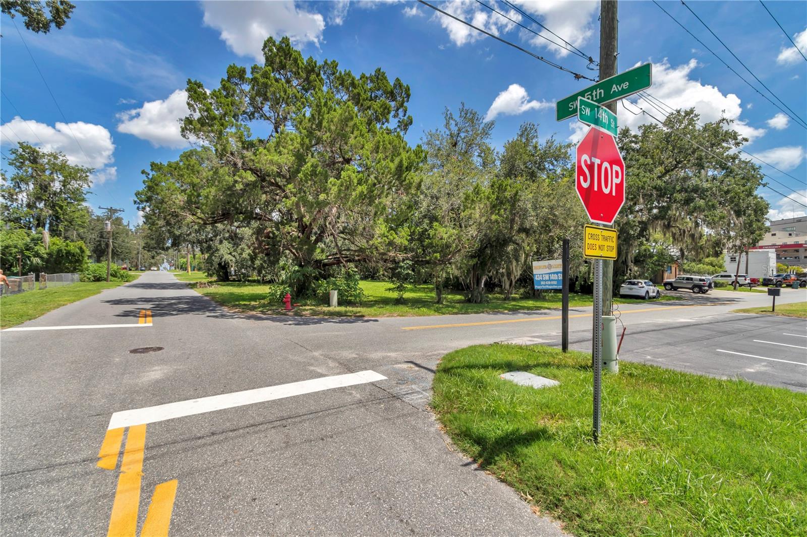Image 3 of 16 For 1323 5th Avenue