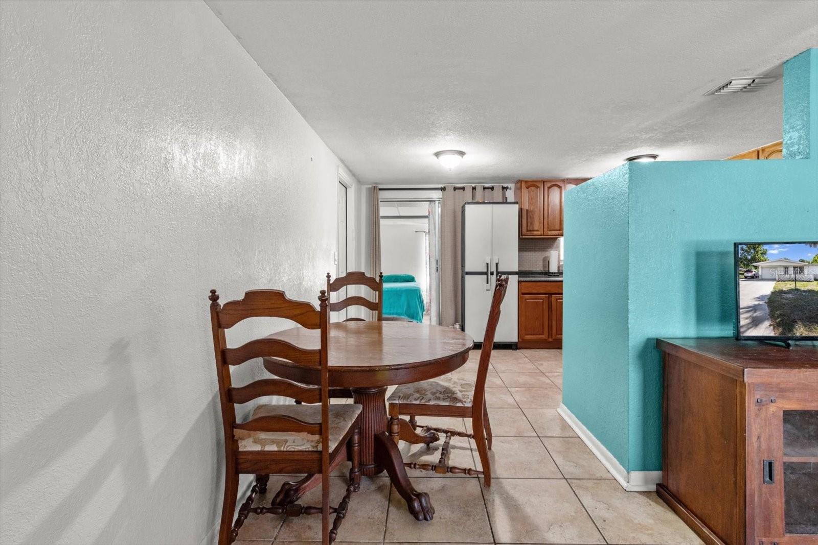 Image 7 of 42 For 32 Barbour Street