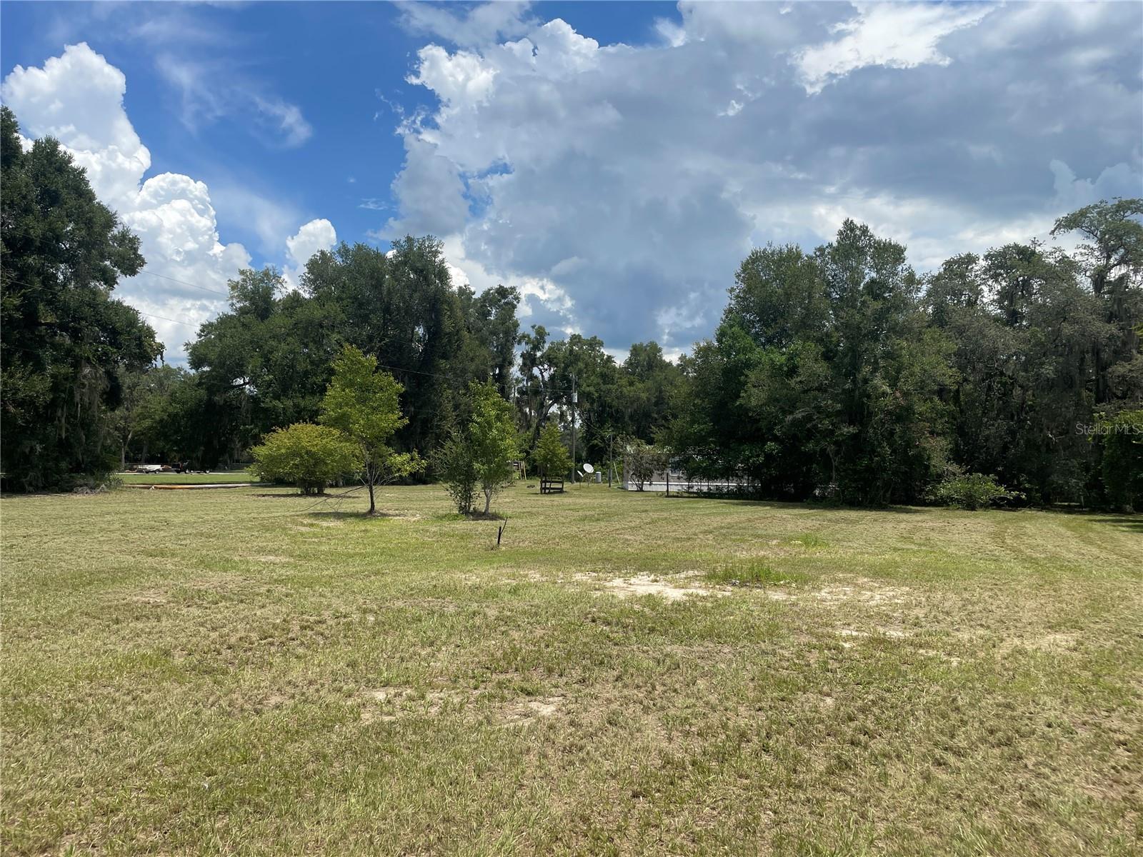 Image 31 of 56 For 1989 145th Avenue Road