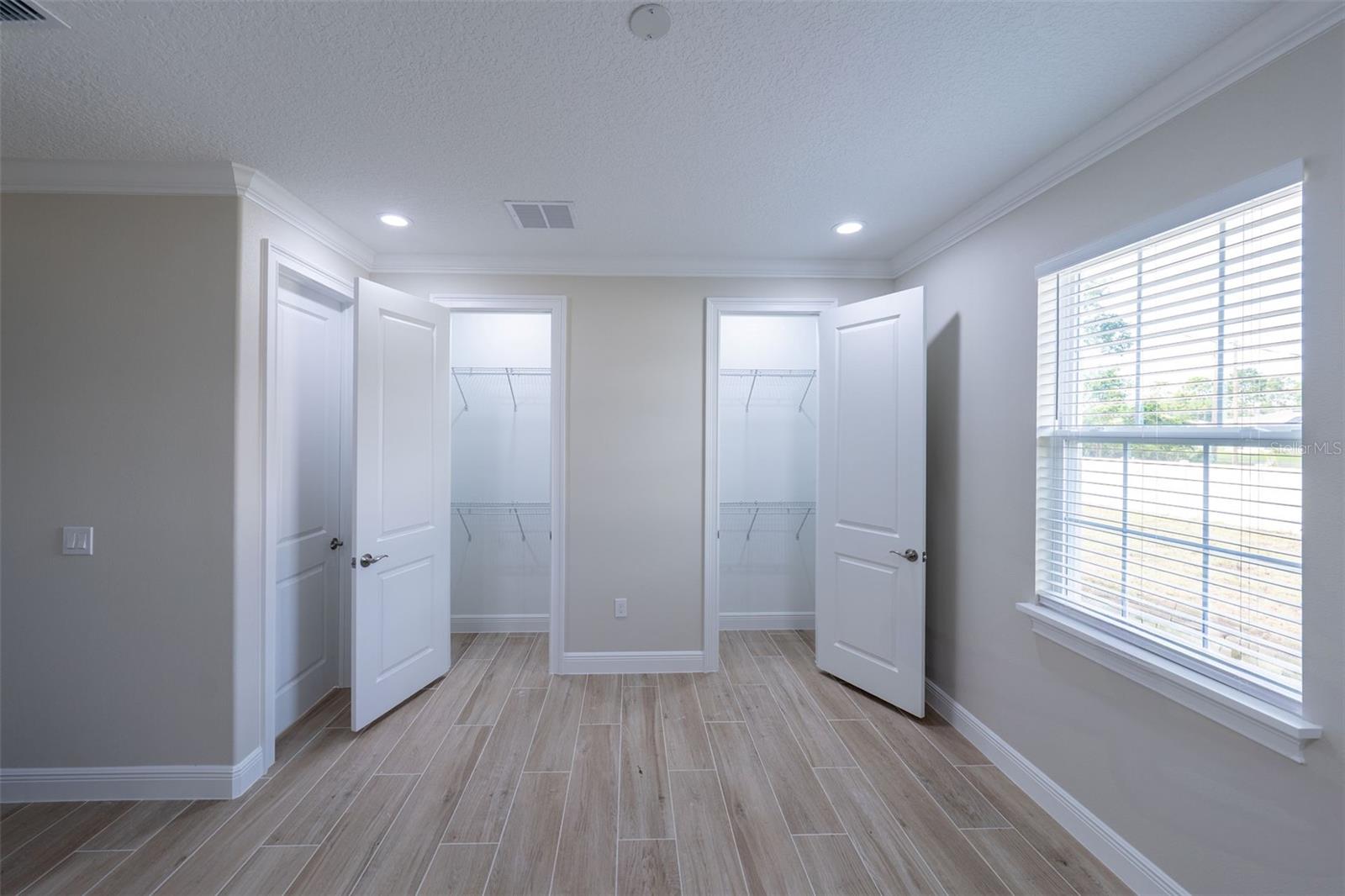 Image 19 of 43 For 8517 159th Place