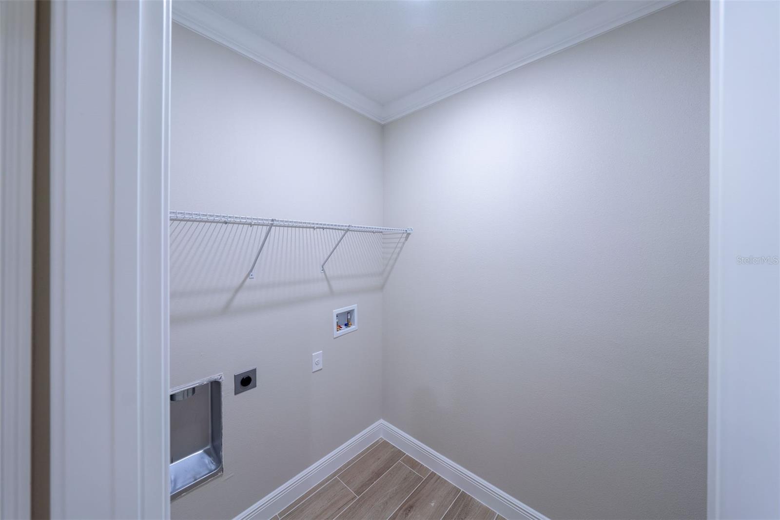 Image 31 of 43 For 8517 159th Place