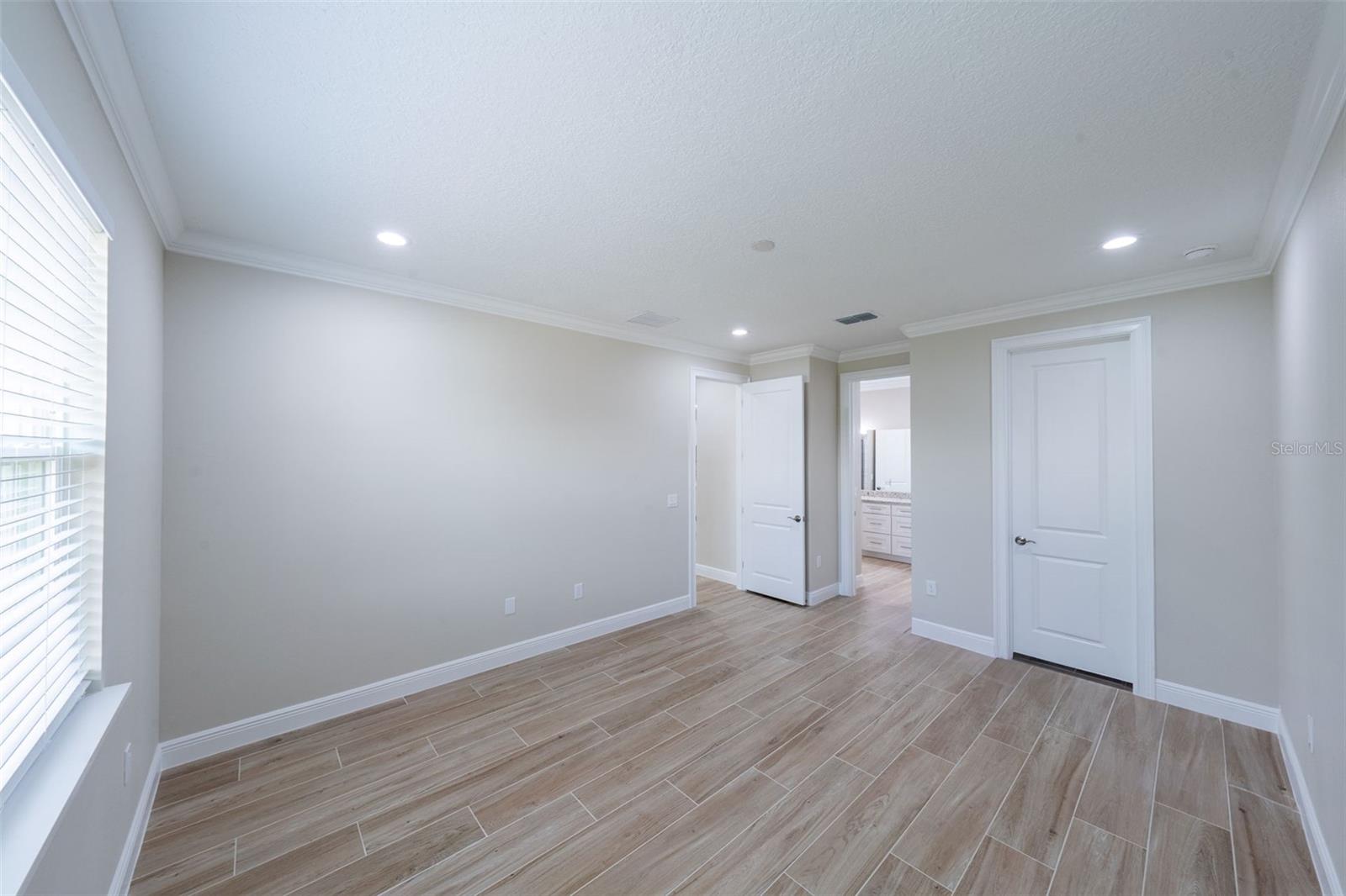 Image 5 of 43 For 8517 159th Place