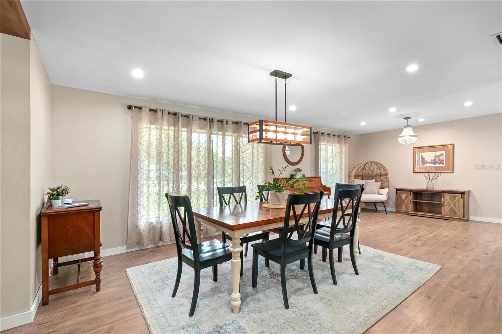 Image 11 of 49 For 2135 8th Street