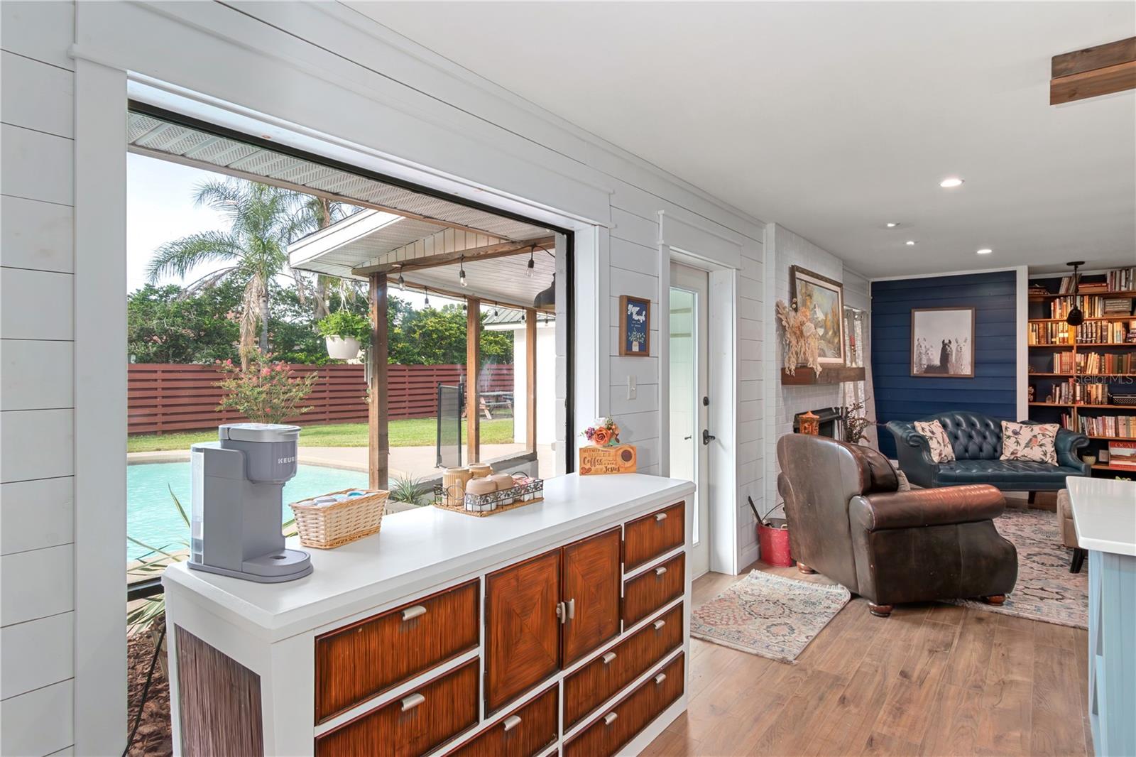 Image 17 of 49 For 2135 8th Street