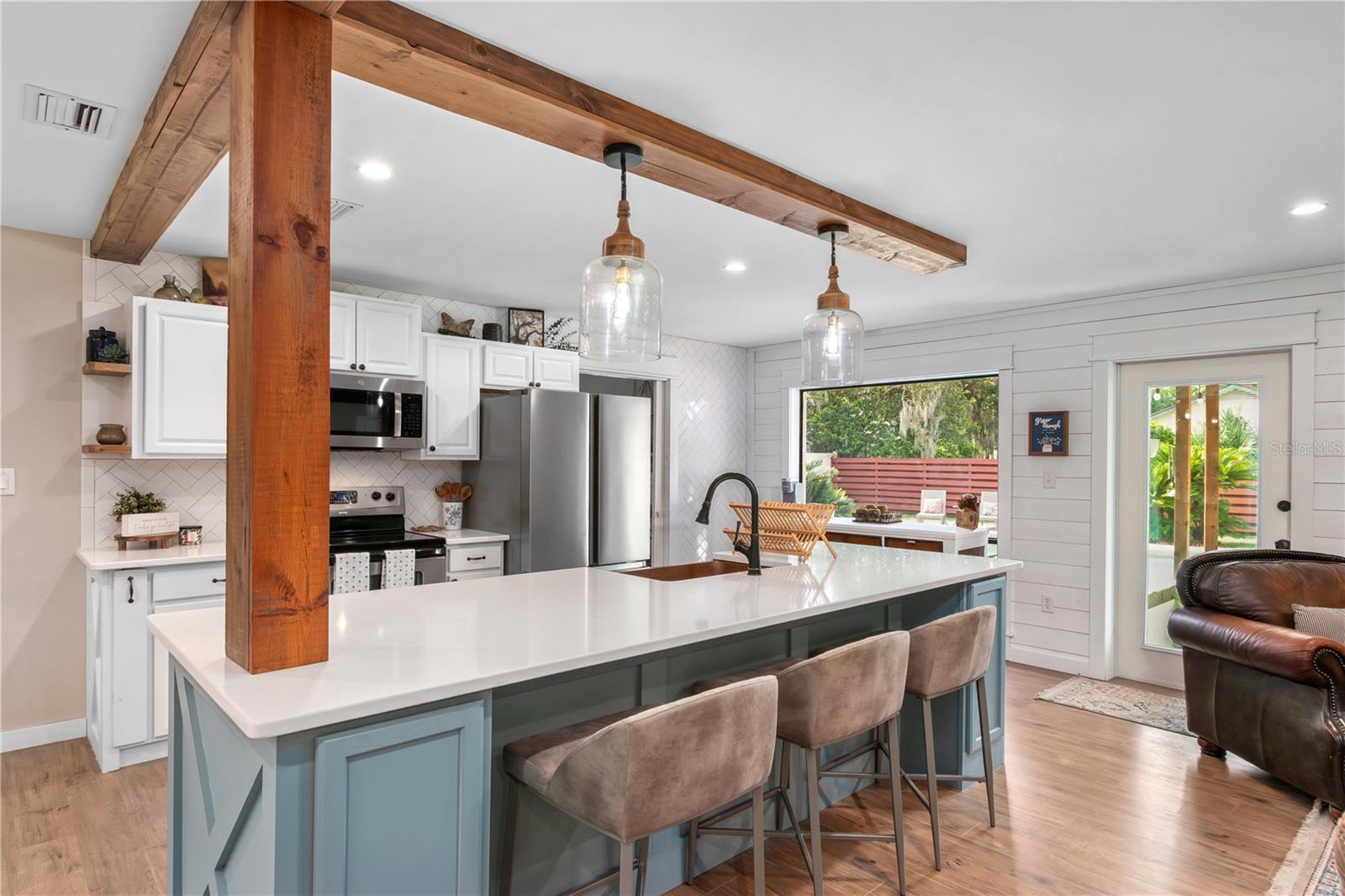 Image 6 of 49 For 2135 8th Street