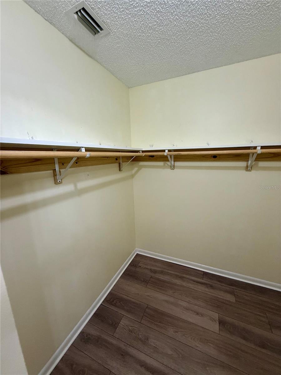 Image 10 of 27 For 10948 83rd Avenue