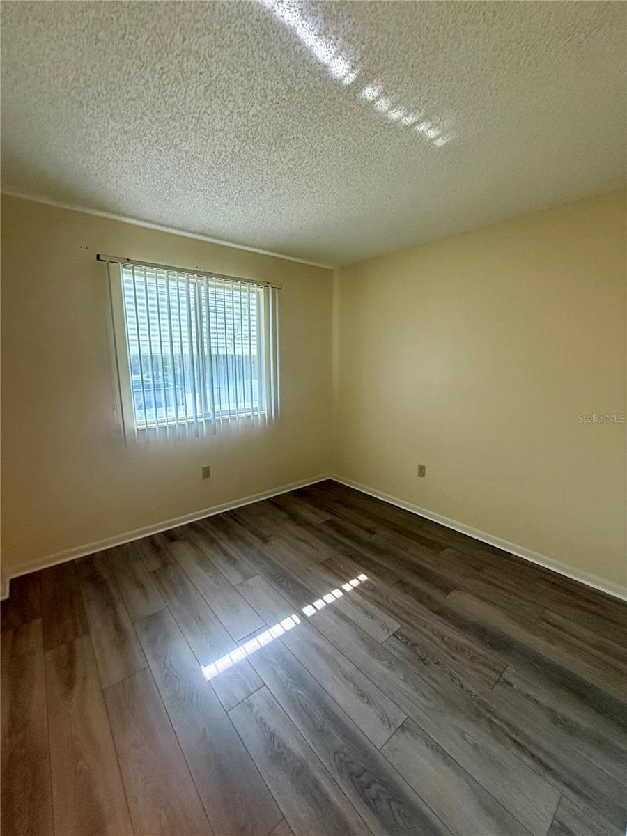 Image 15 of 27 For 10948 83rd Avenue