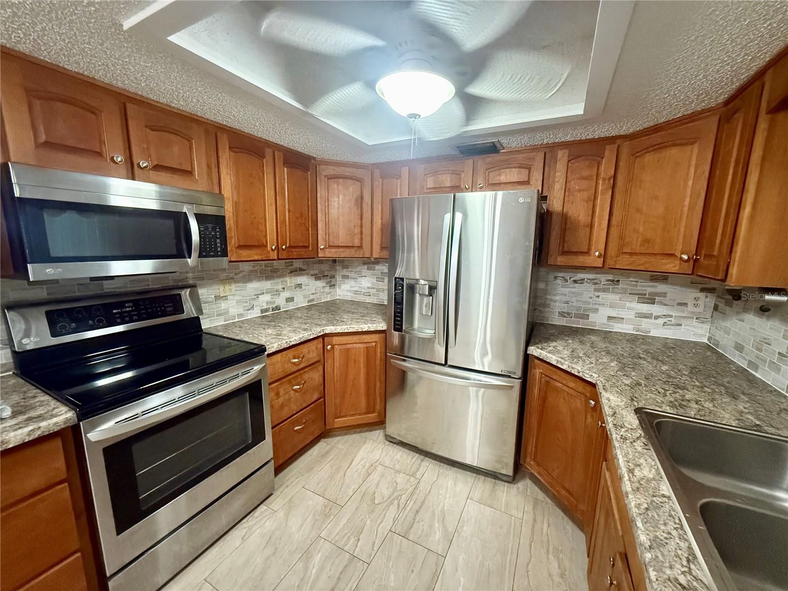 Image 3 of 27 For 10948 83rd Avenue