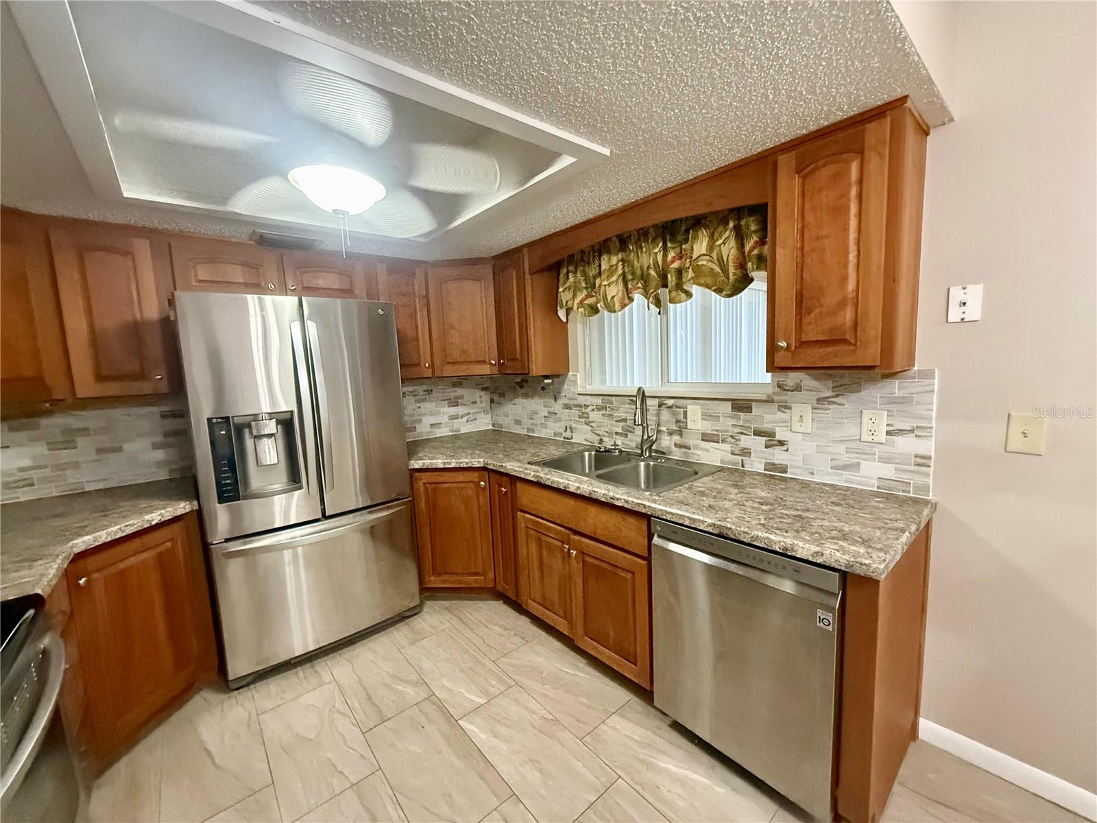 Image 4 of 27 For 10948 83rd Avenue