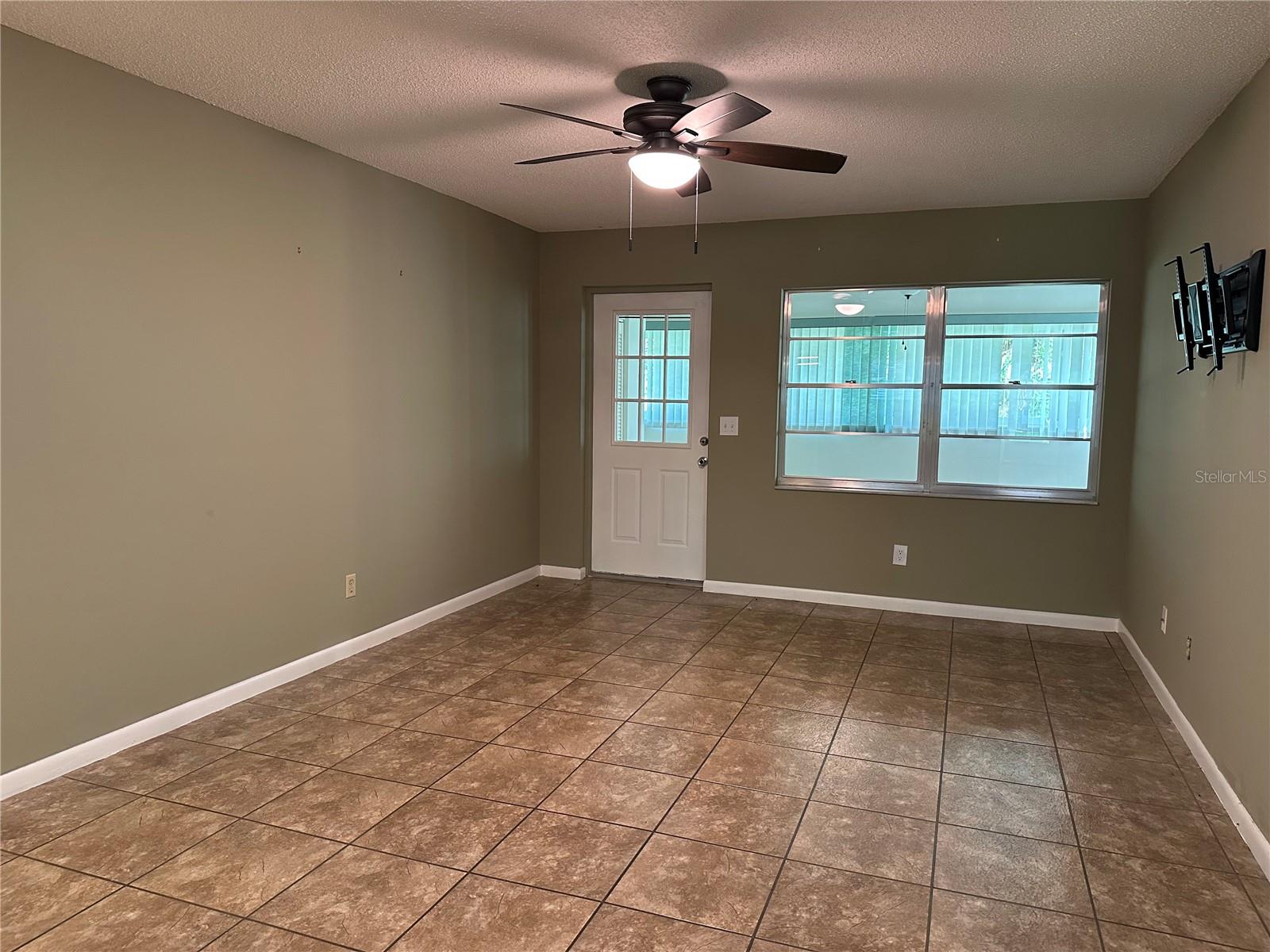 Image 10 of 81 For 9065 82nd Terrace D