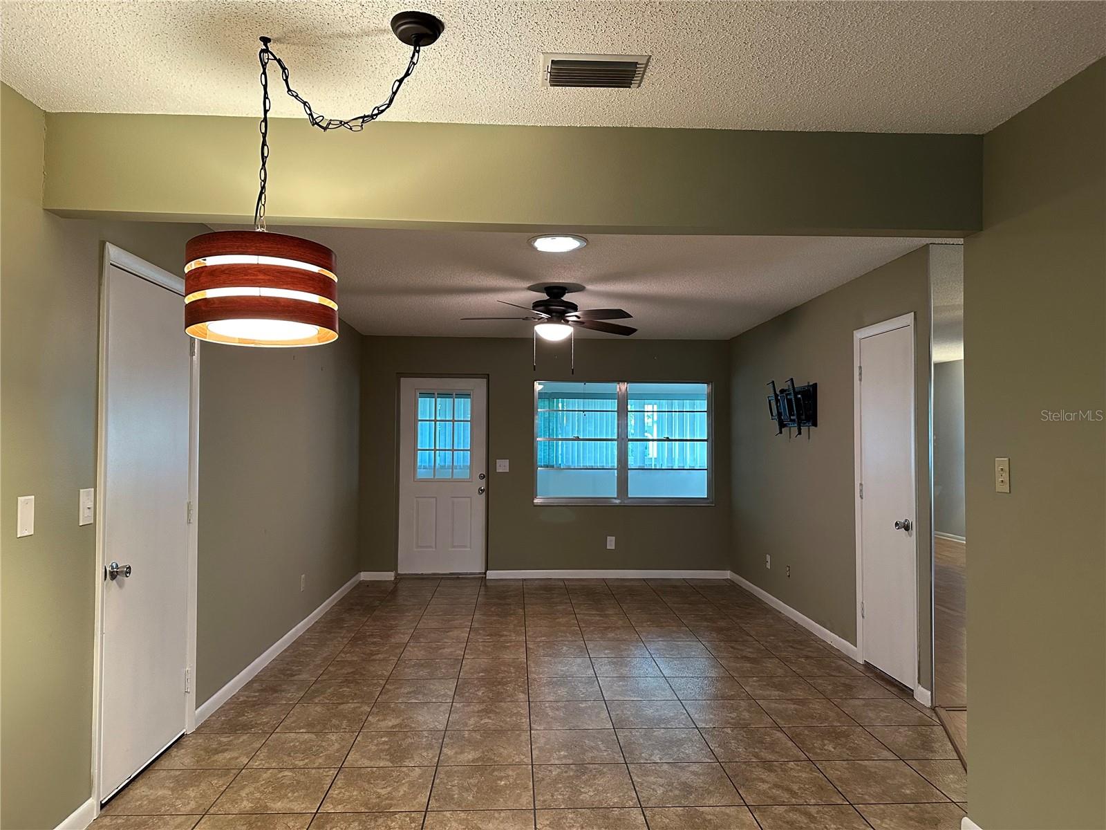 Image 9 of 81 For 9065 82nd Terrace D
