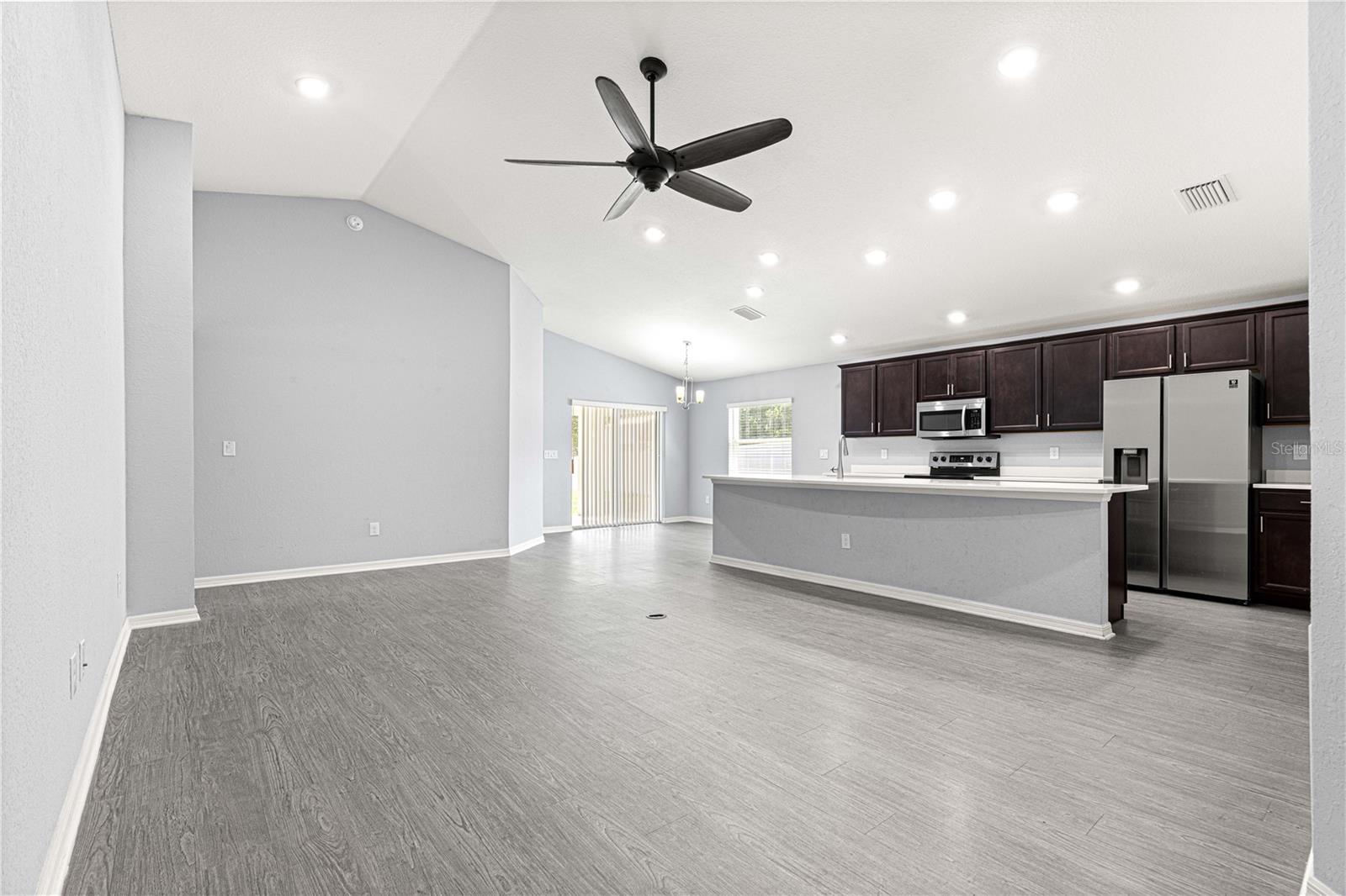 Image 11 of 39 For 8905 51st Avenue