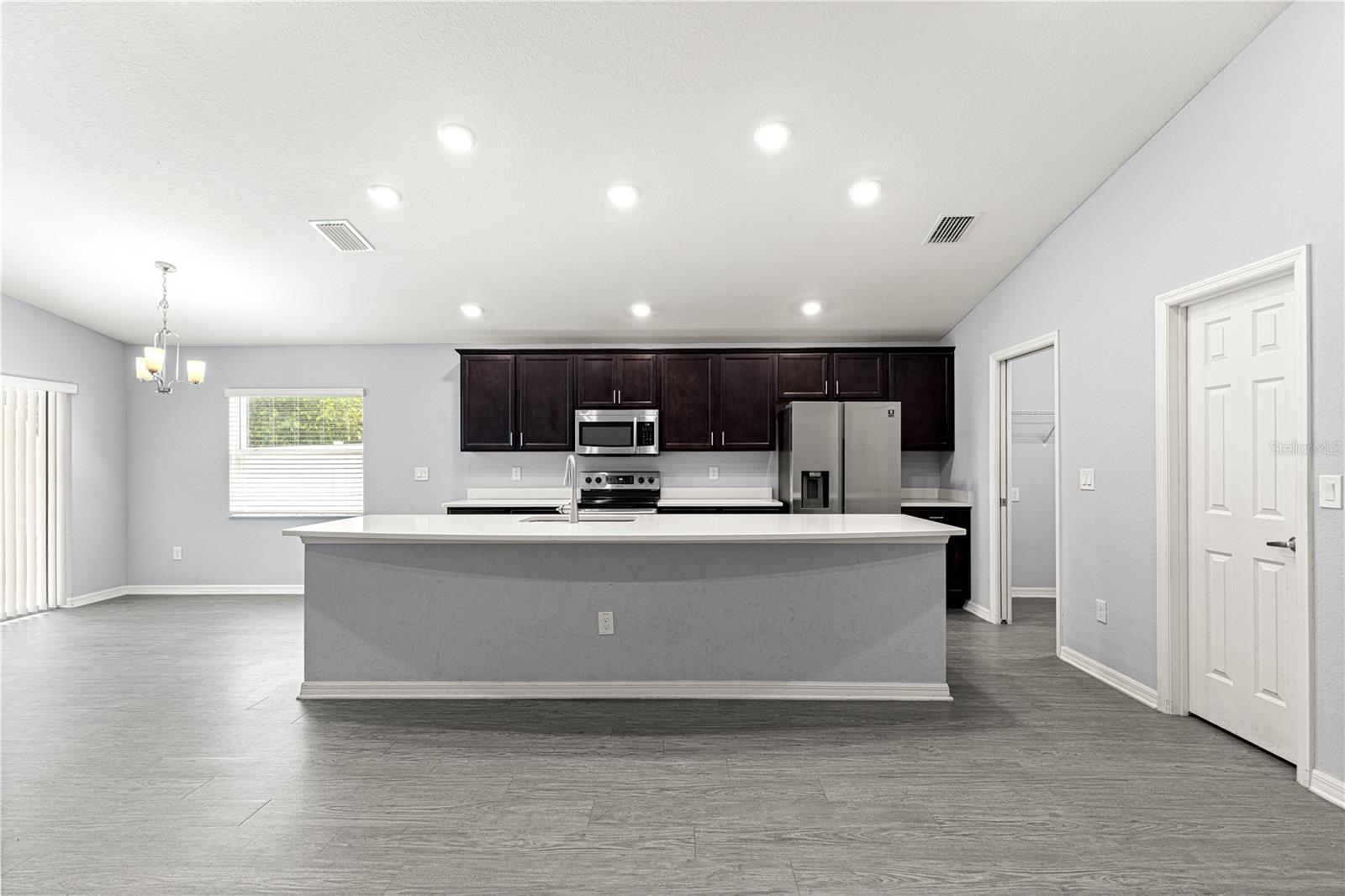Image 12 of 39 For 8905 51st Avenue