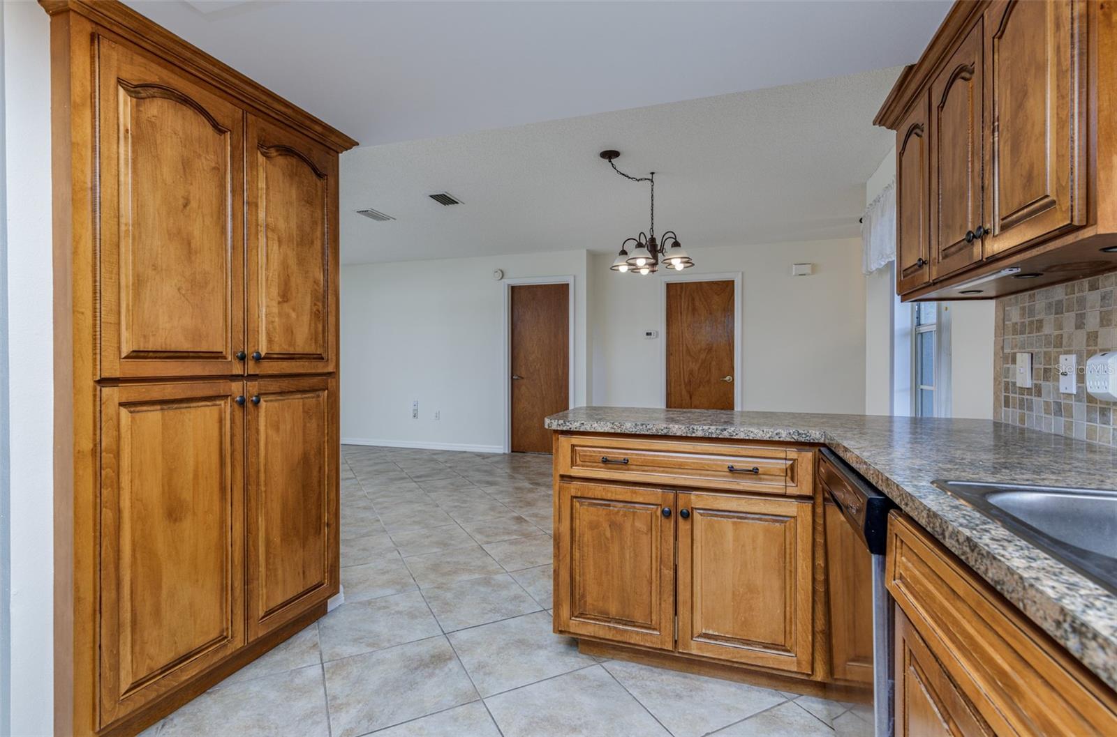 Image 16 of 50 For 2453 Lakefront Drive