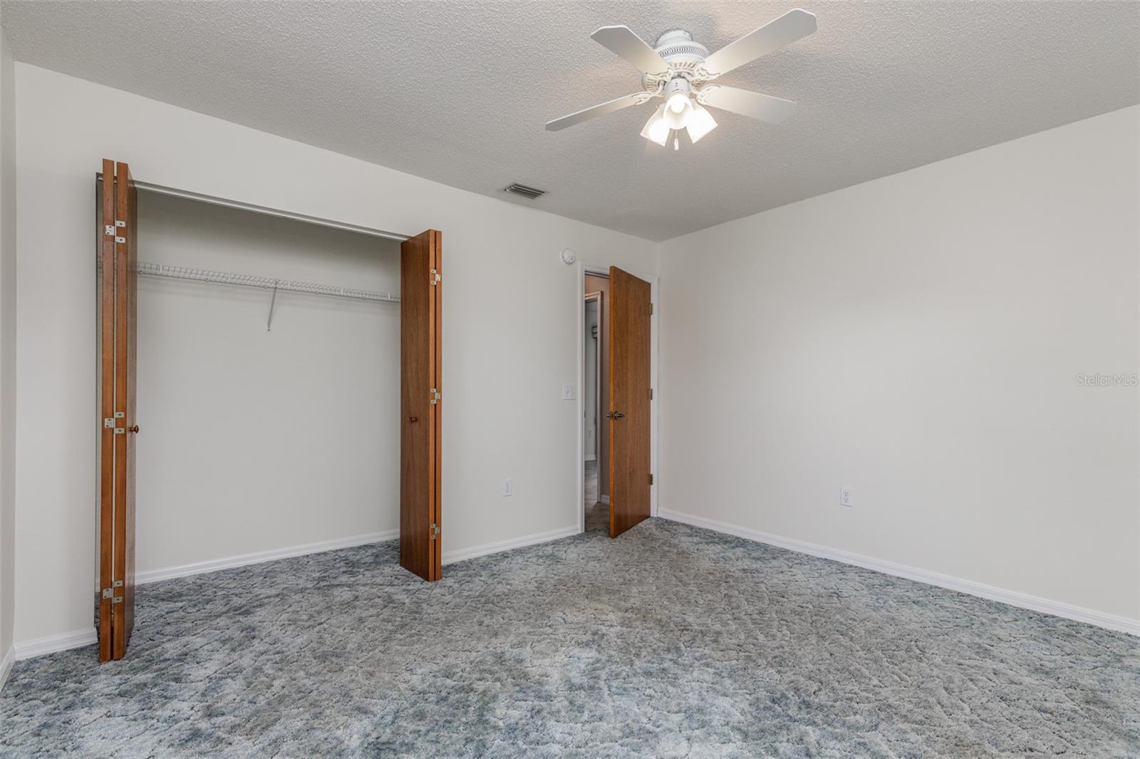Image 18 of 50 For 2453 Lakefront Drive