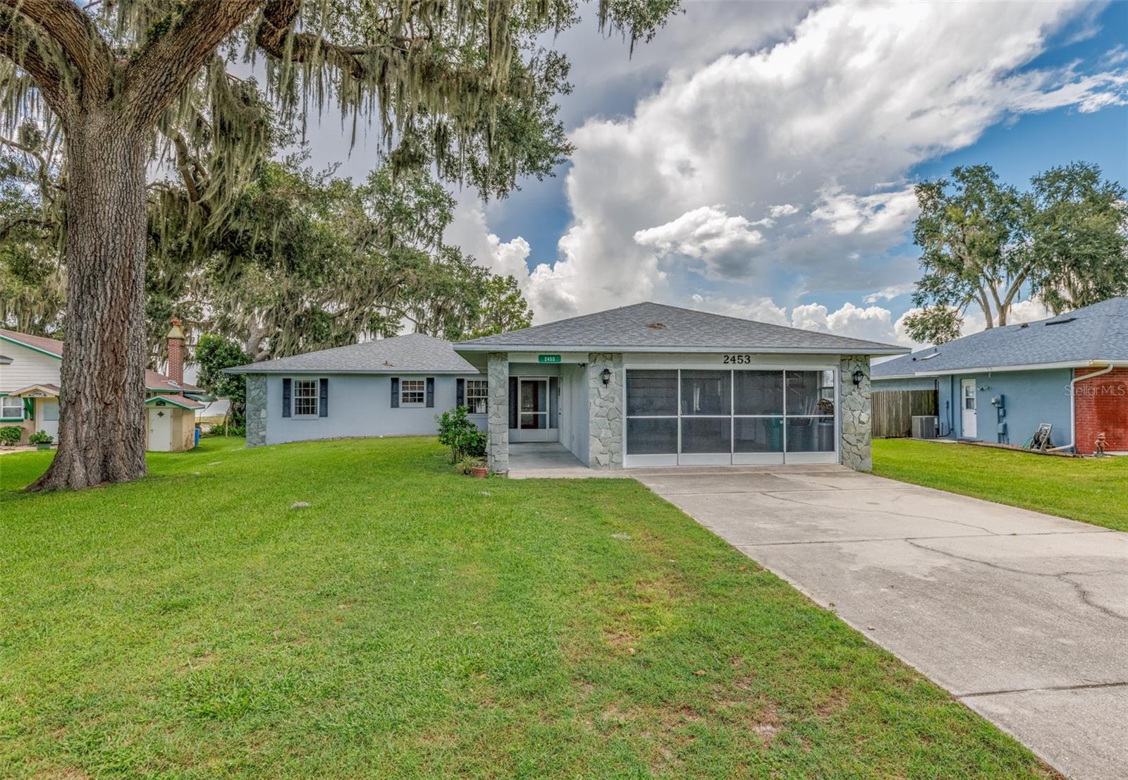 Image 2 of 50 For 2453 Lakefront Drive