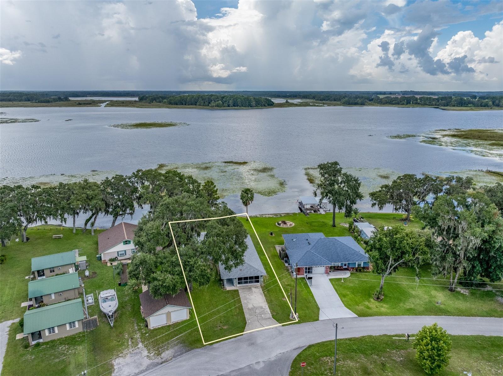 Image 38 of 50 For 2453 Lakefront Drive