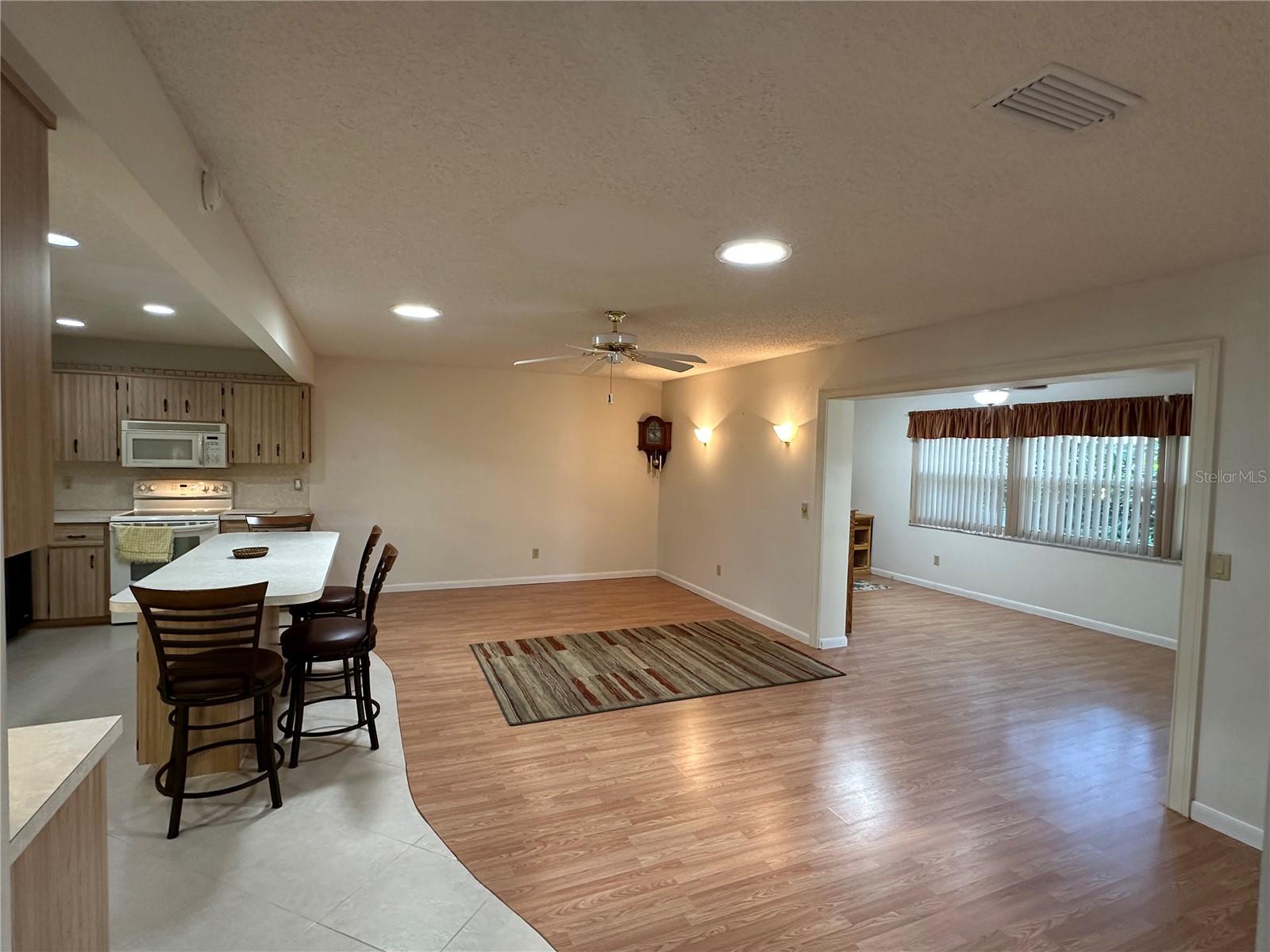 Image 5 of 21 For 8420 92nd Street B