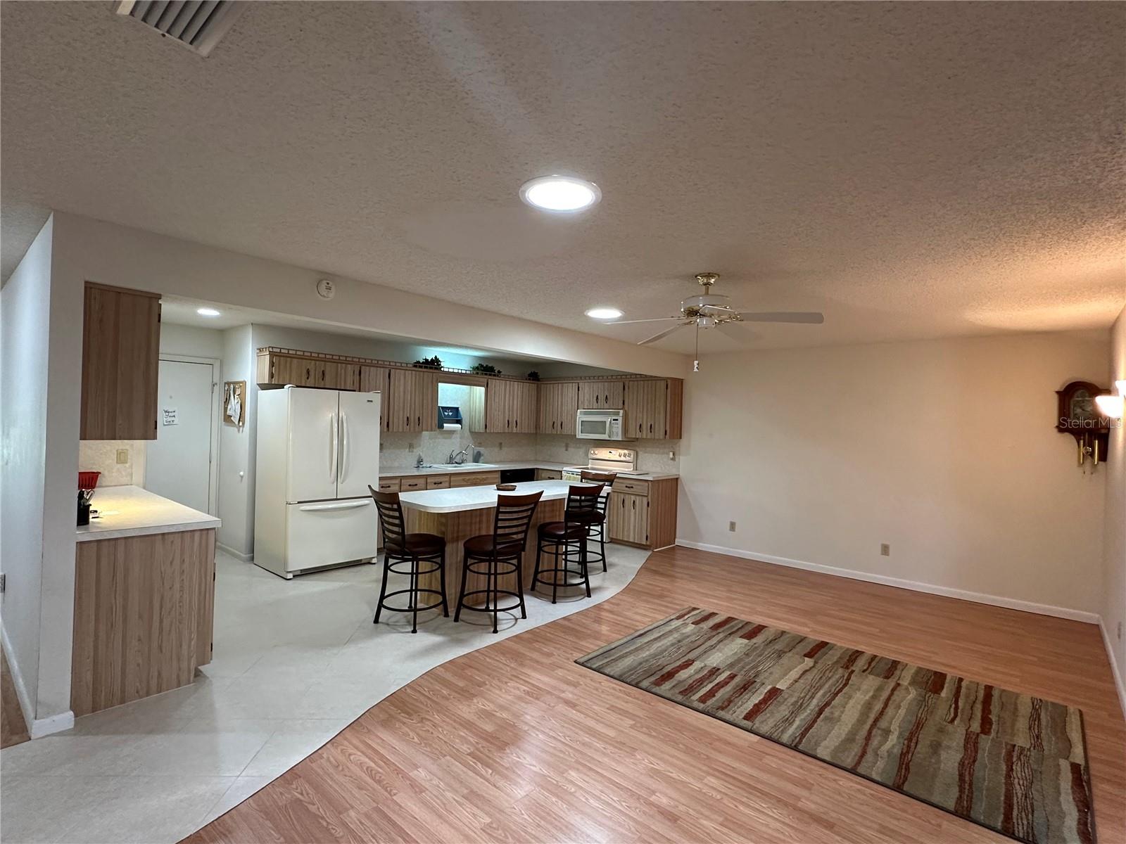 Image 6 of 21 For 8420 92nd Street B