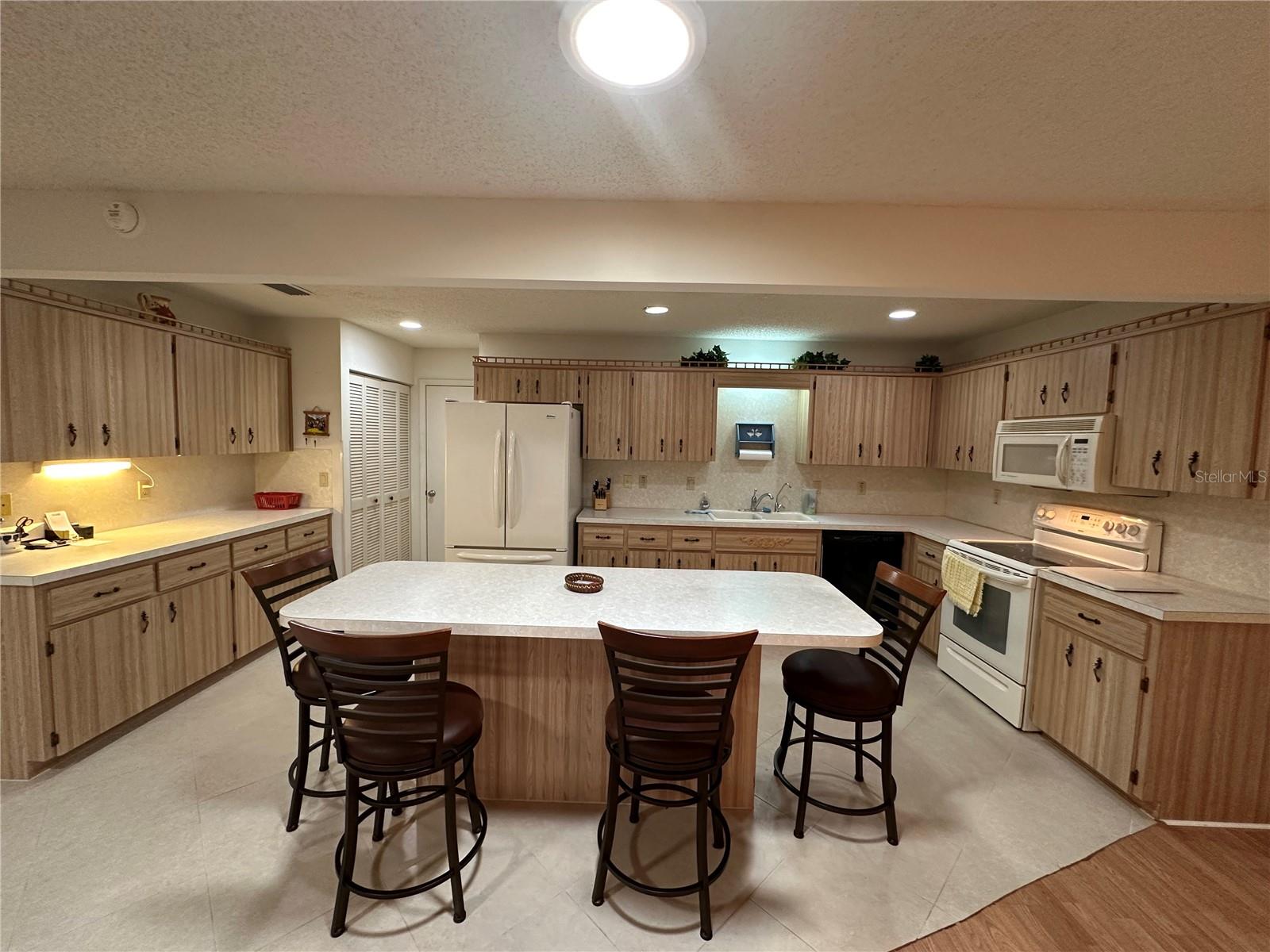 Image 8 of 21 For 8420 92nd Street B