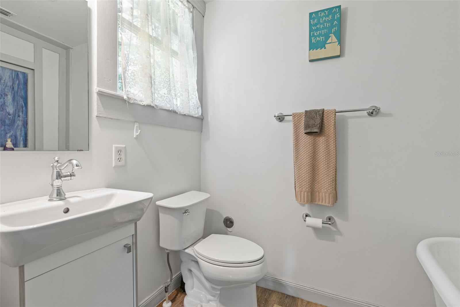 Image 30 of 44 For 8460 Magnolia Street