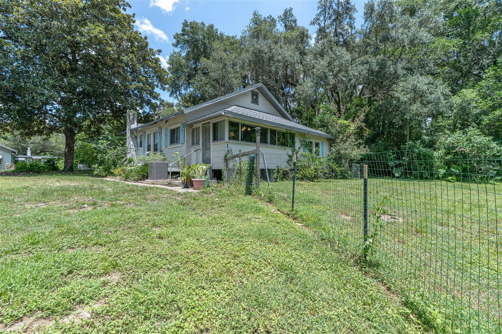 Image 34 of 44 For 8460 Magnolia Street