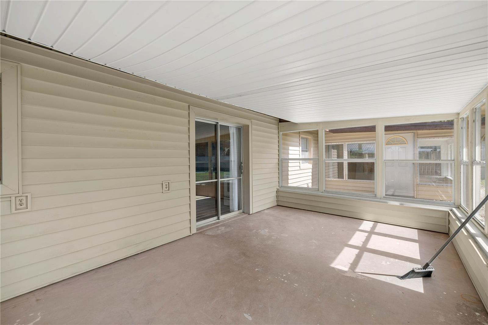 Image 22 of 32 For 3708 25th Avenue