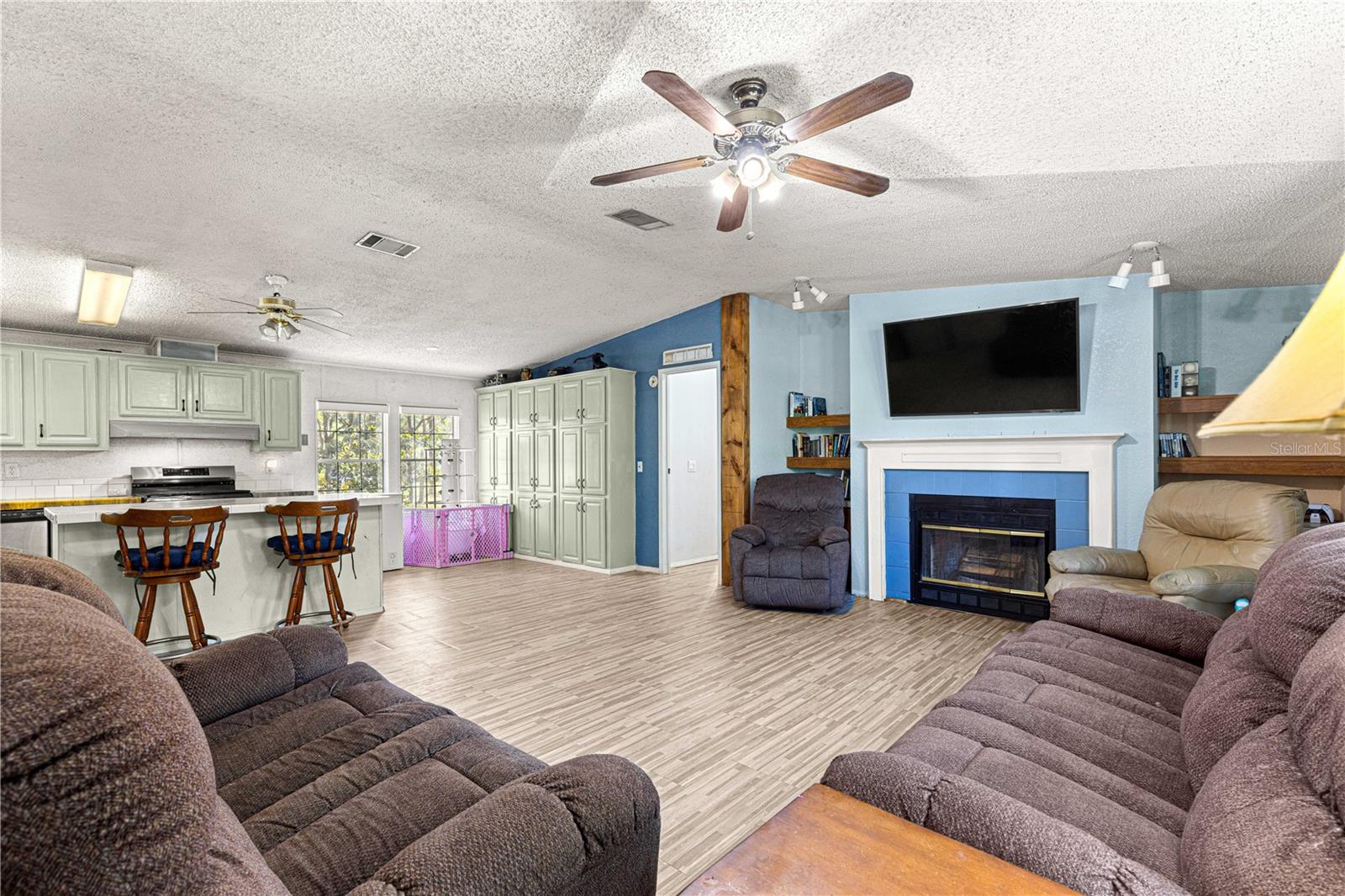 Image 10 of 47 For 16410 119th Street