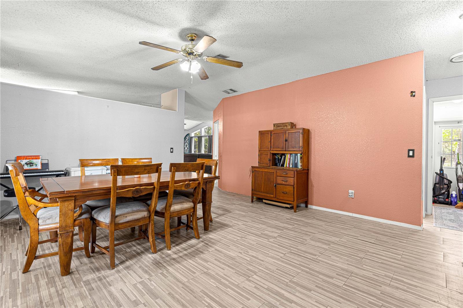 Image 18 of 47 For 16410 119th Street
