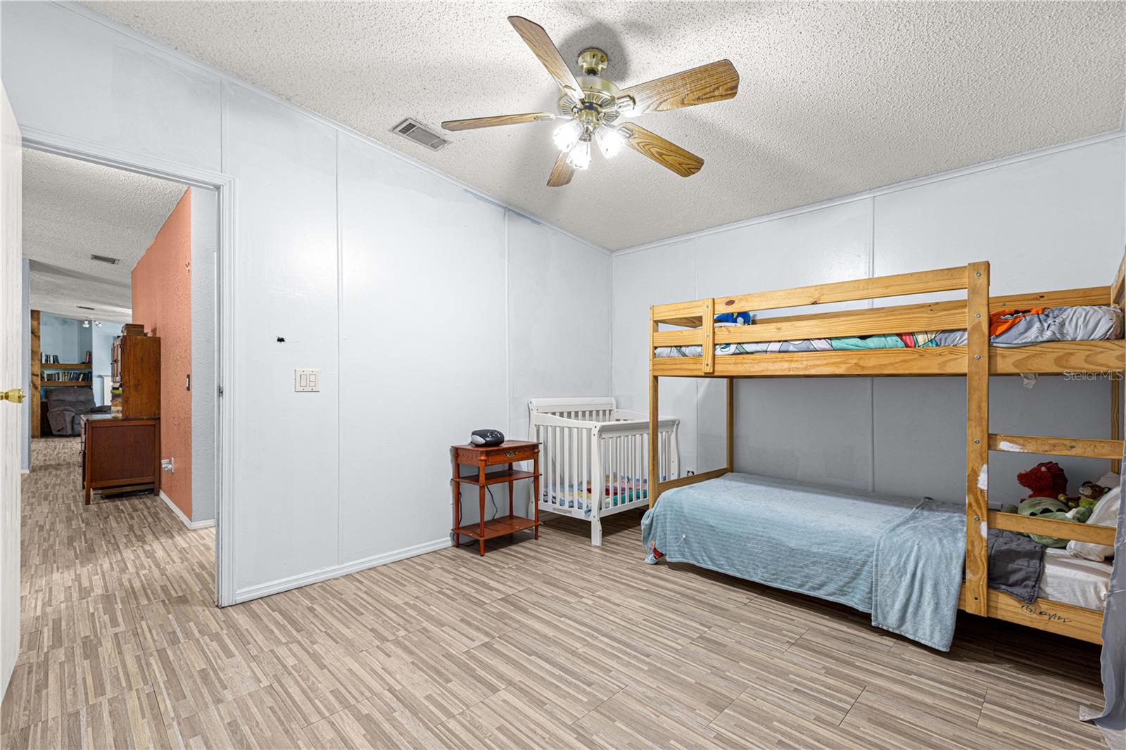 Image 26 of 47 For 16410 119th Street
