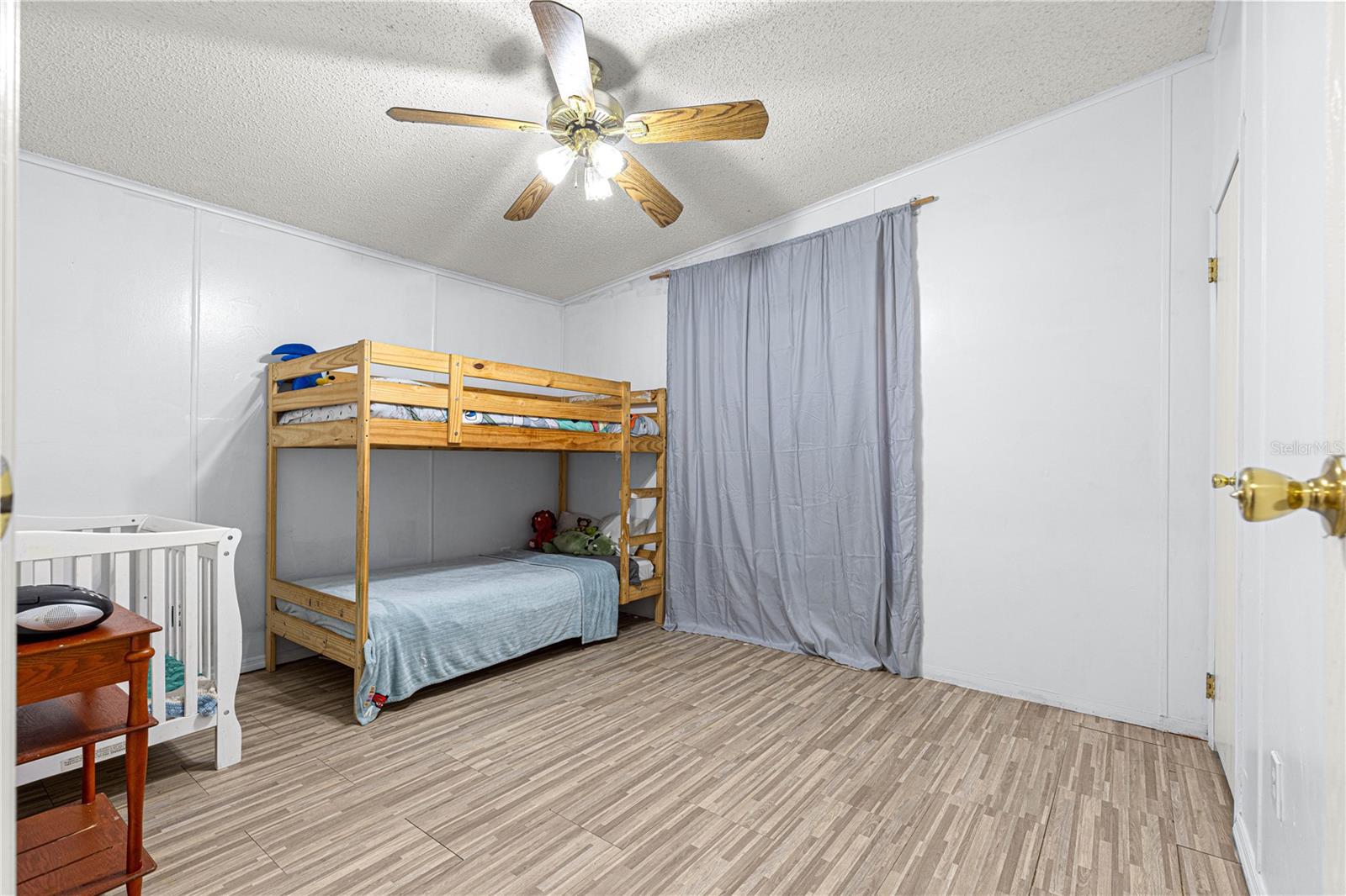 Image 27 of 47 For 16410 119th Street