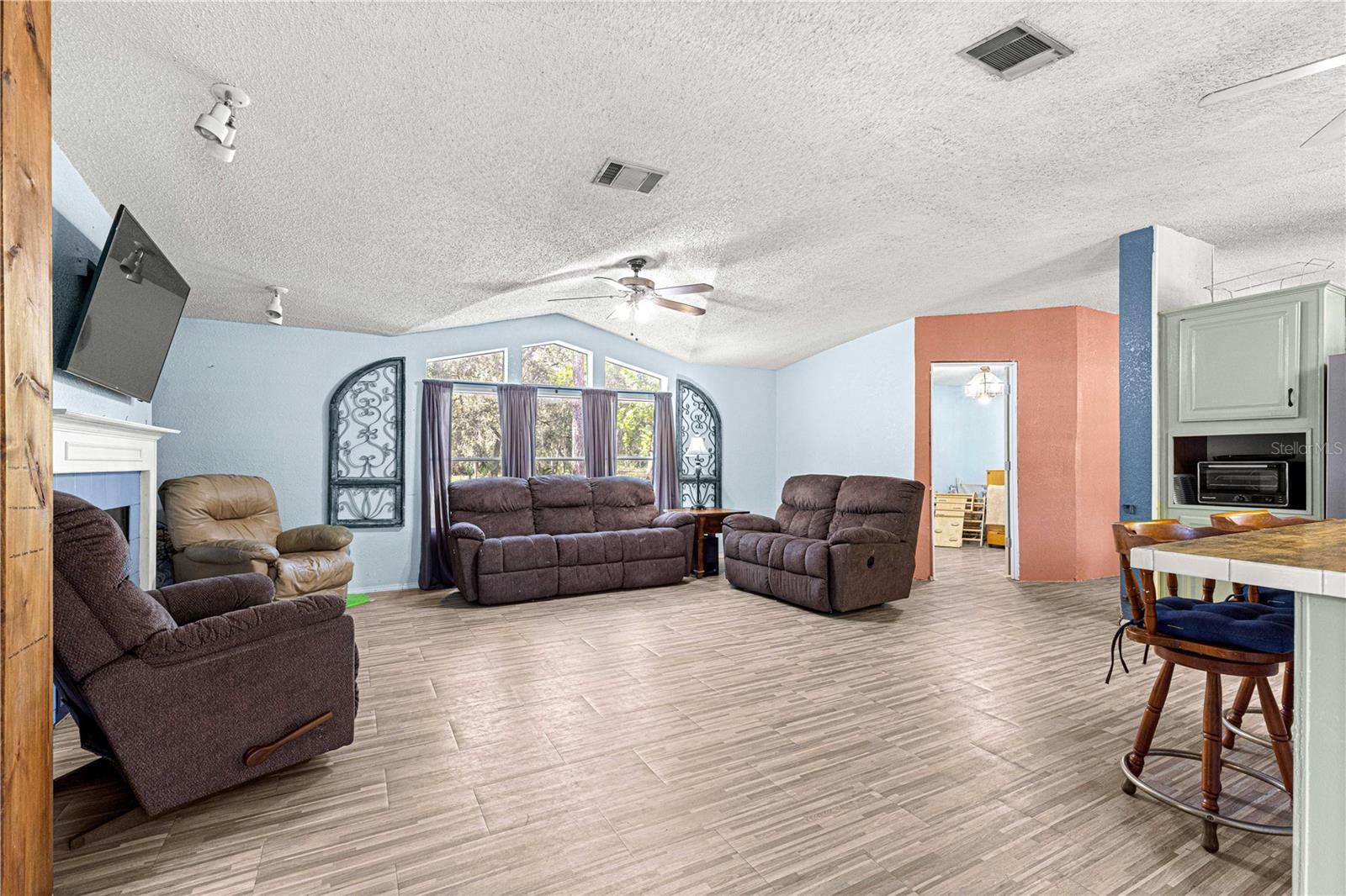 Image 7 of 47 For 16410 119th Street