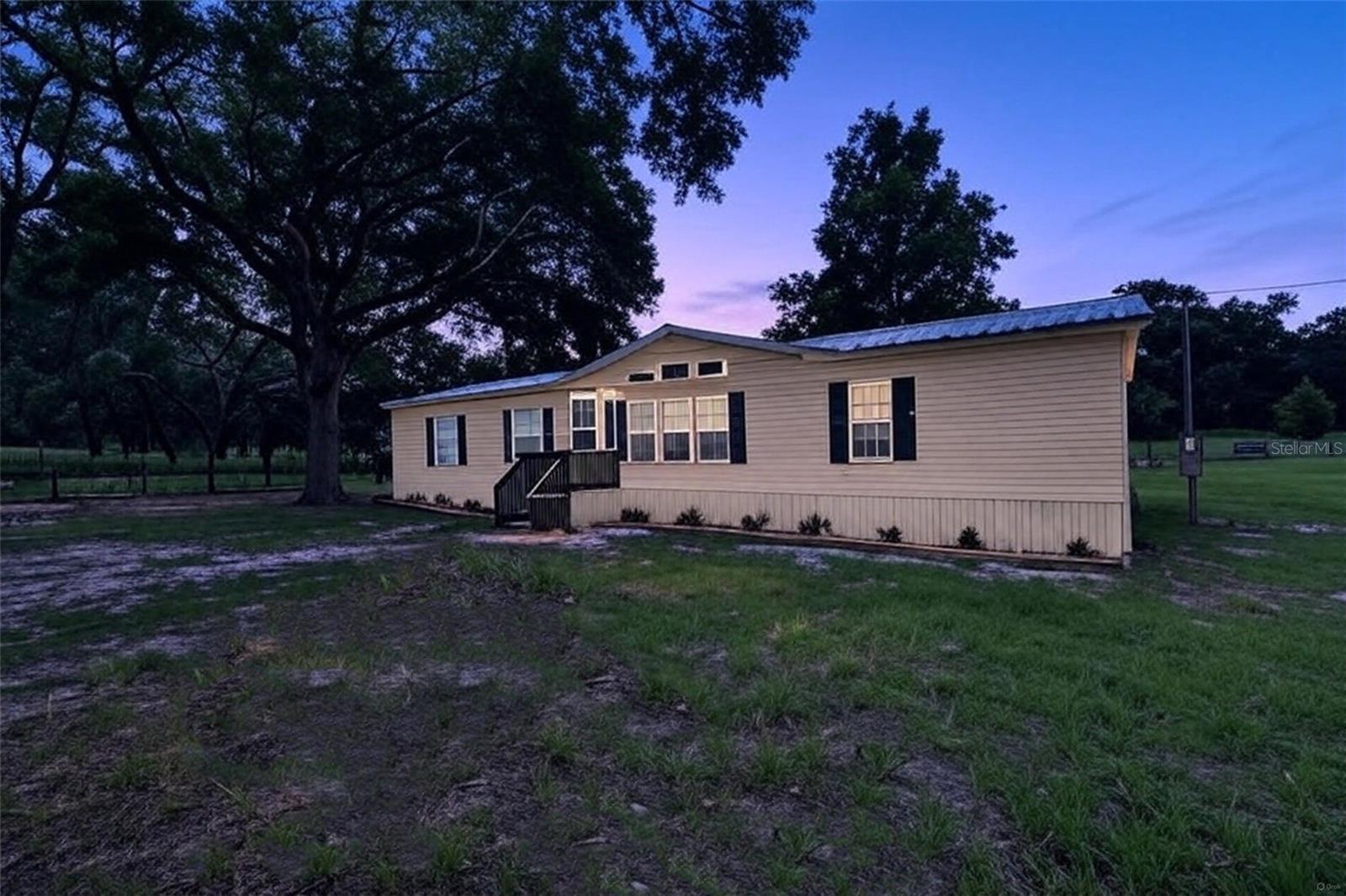 Details for 18546 5th Terrace Road, CITRA, FL 32113