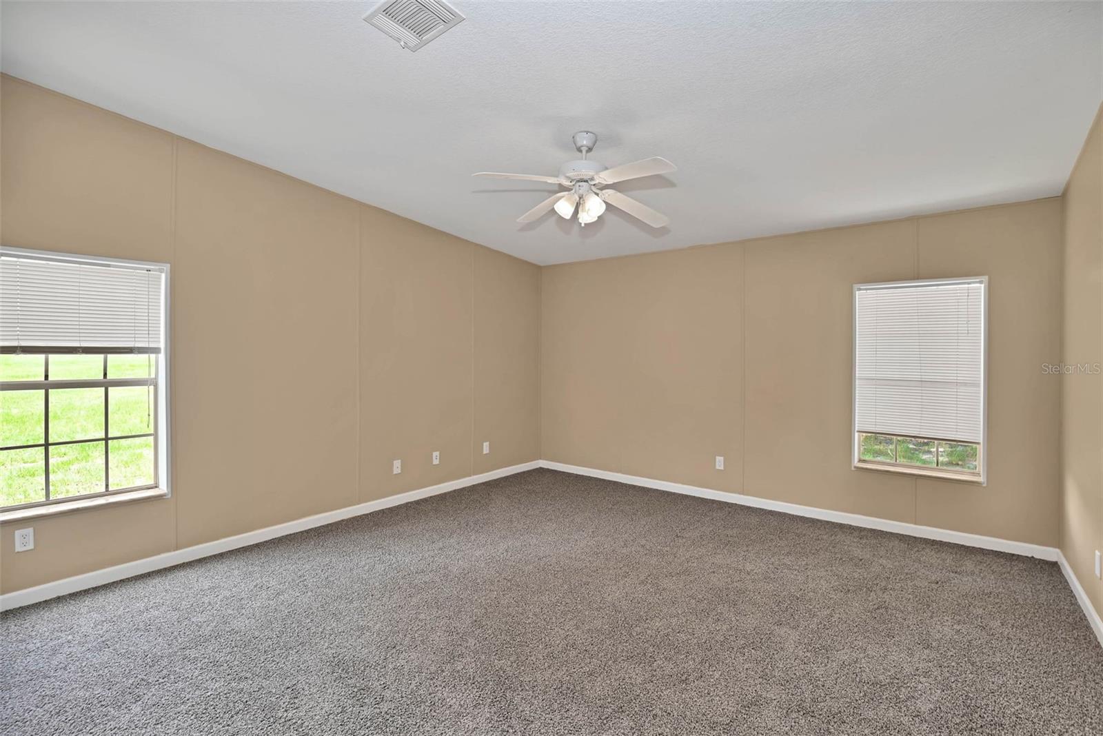 Image 12 of 33 For 18546 5th Terrace Road