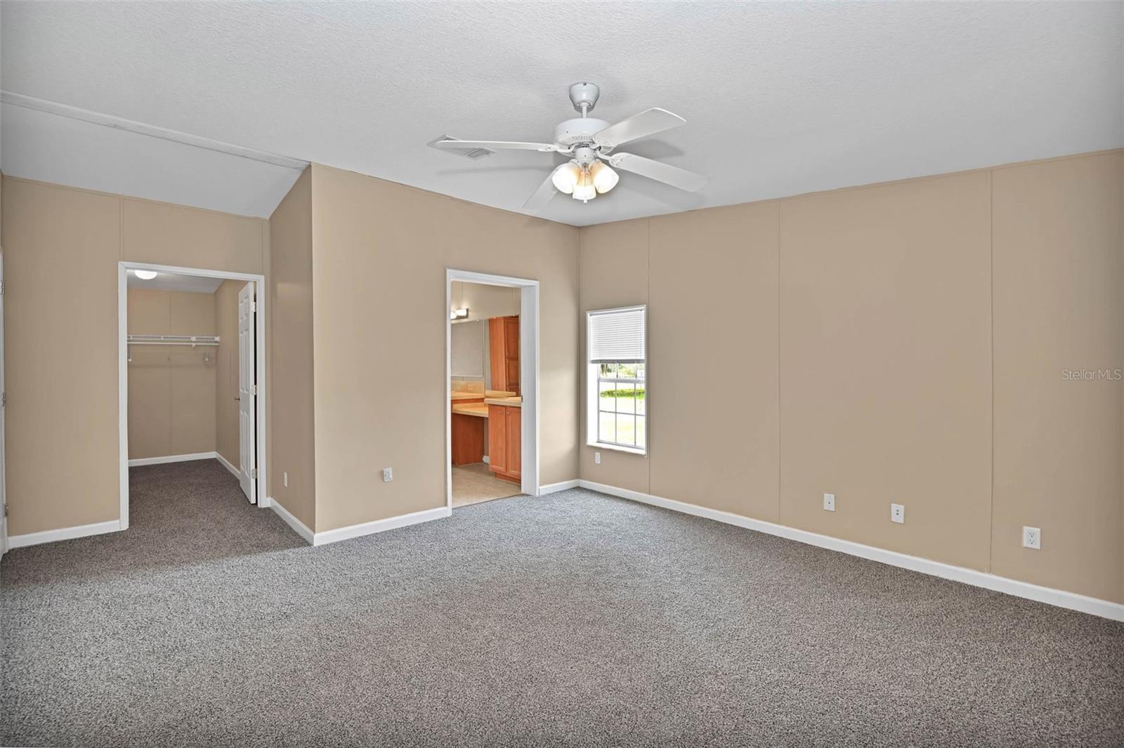Image 18 of 33 For 18546 5th Terrace Road