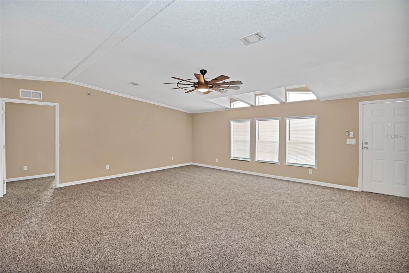 Image 5 of 33 For 18546 5th Terrace Road