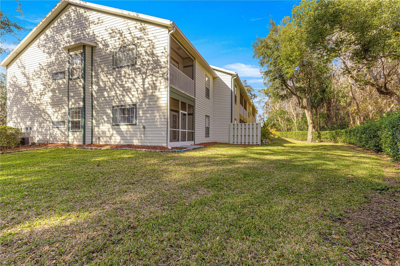 Image 28 of 41 For 231 28th Avenue 301