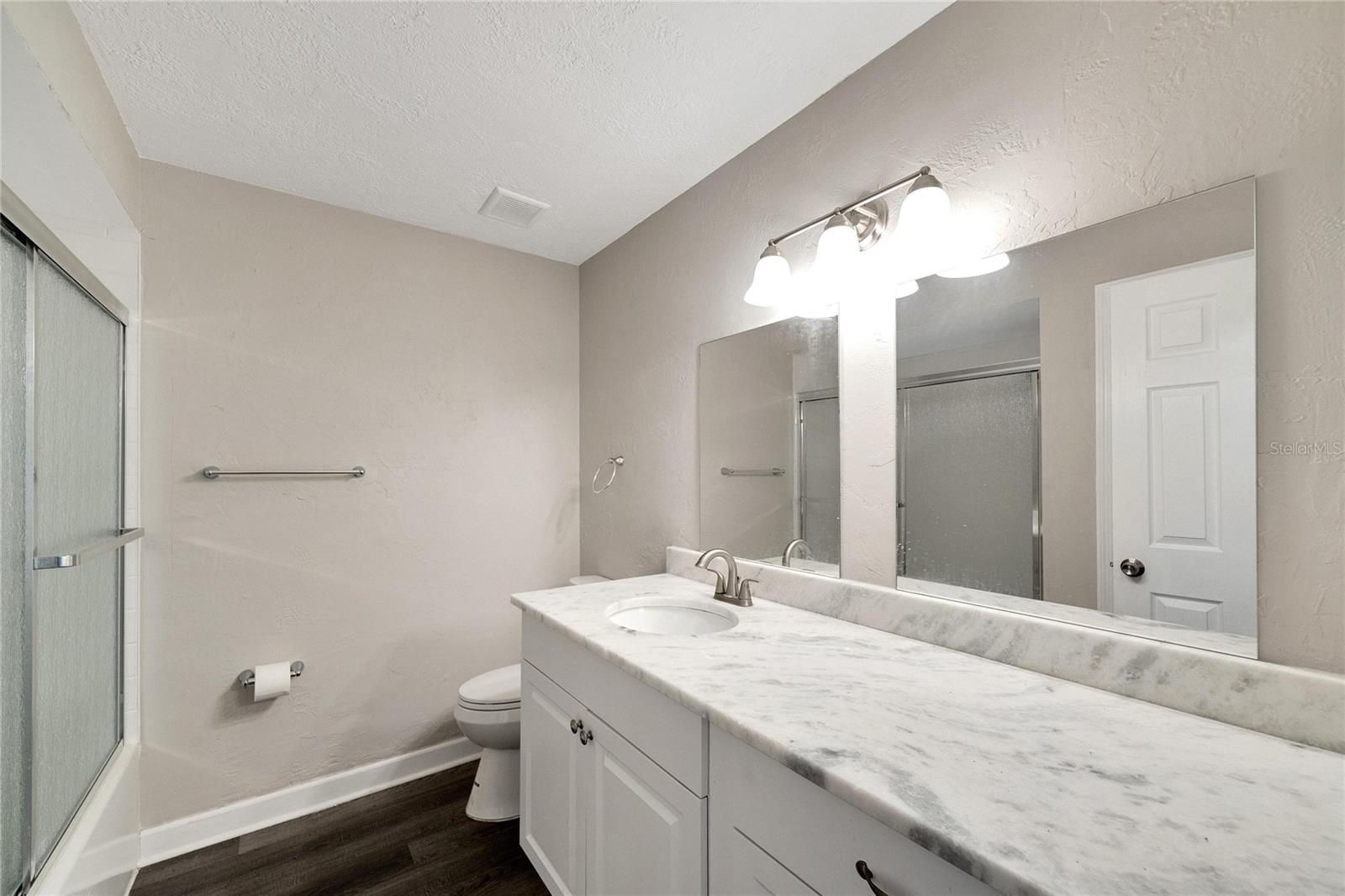 Image 11 of 20 For 2140 Bay Hills Boulevard