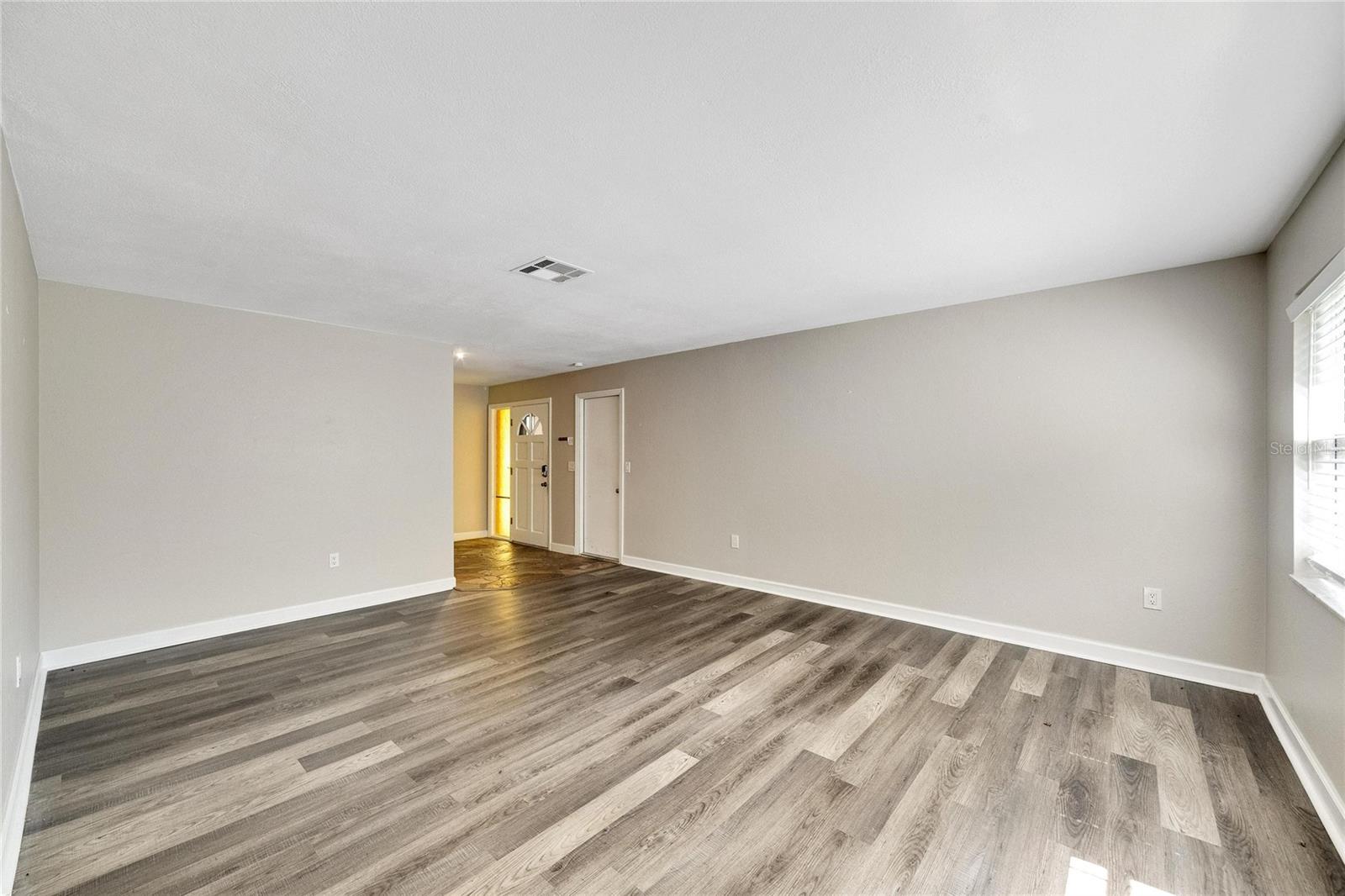 Image 3 of 20 For 2140 Bay Hills Boulevard