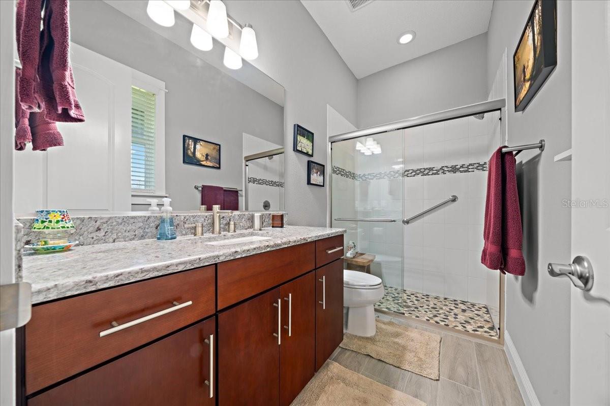 Listing photo id 44 for 3862 49th Court