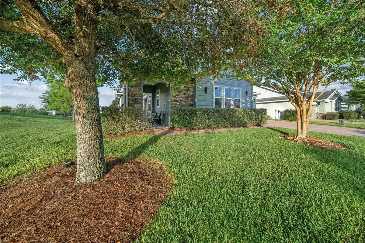 Listing photo id 3 for 3862 49th Court