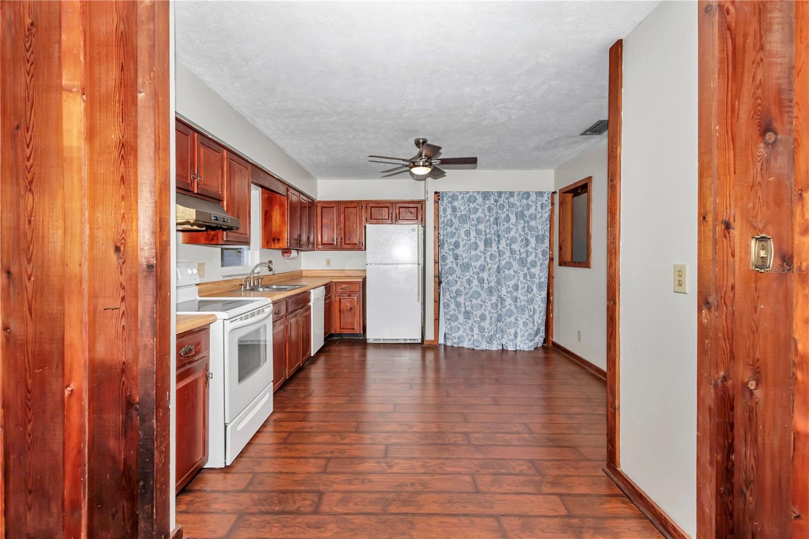 Image 15 of 45 For 3423 4th Avenue