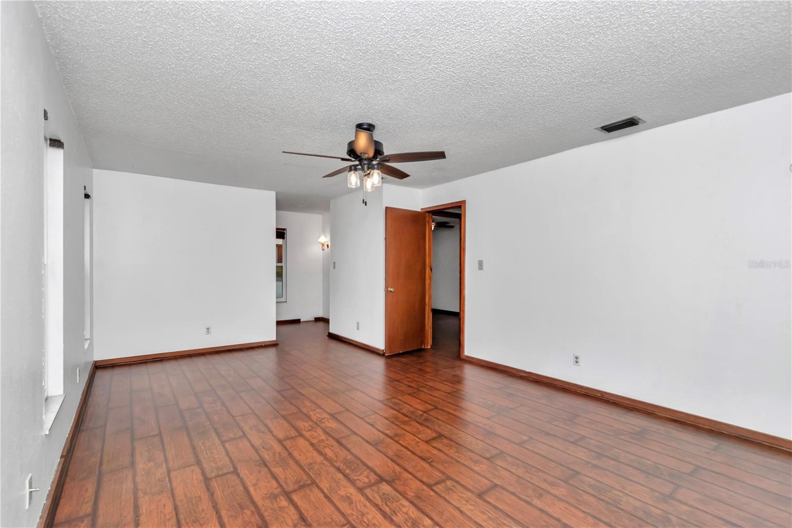 Image 23 of 45 For 3423 4th Avenue