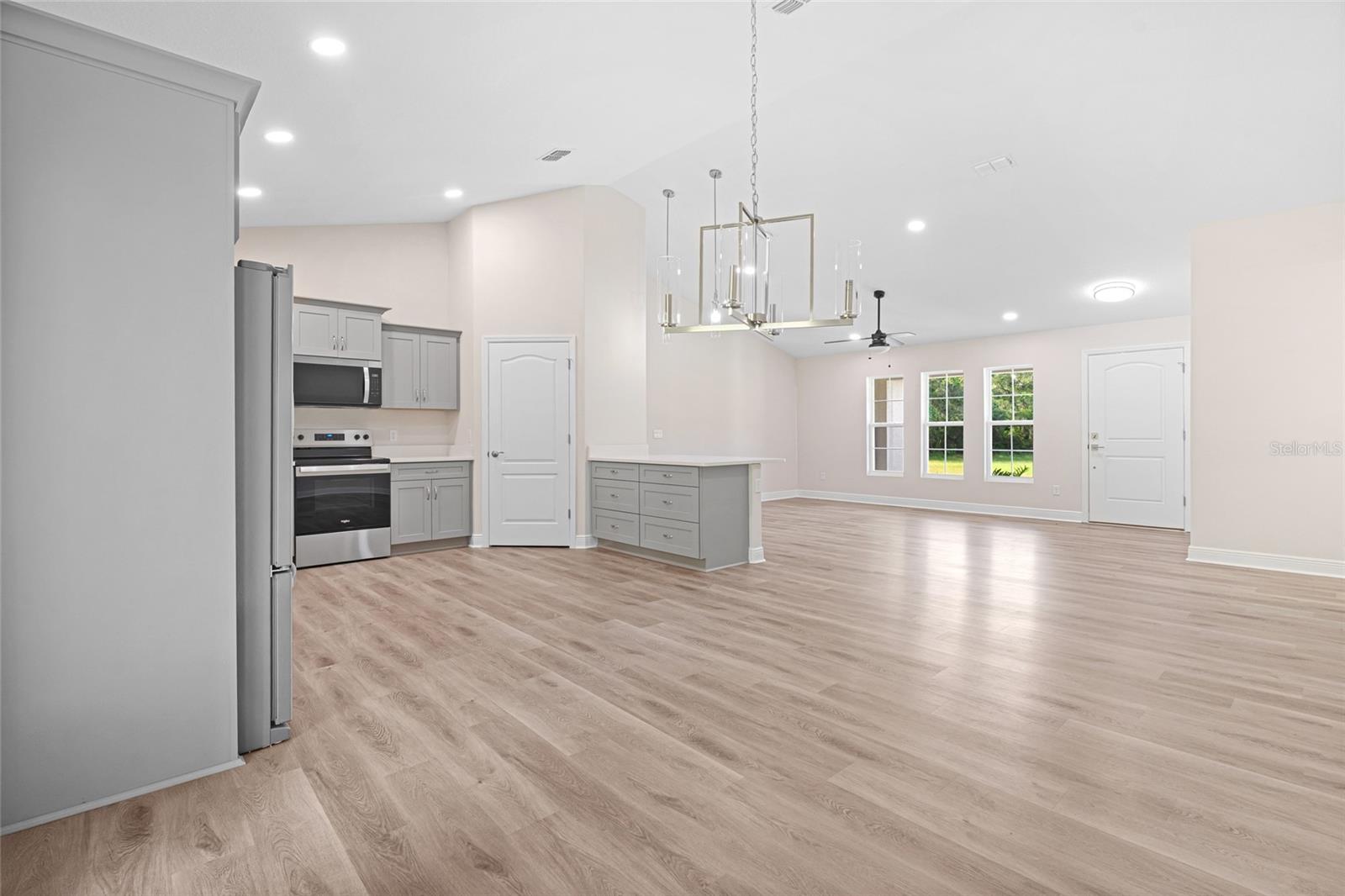 Image 11 of 41 For 8768 Salina Drive