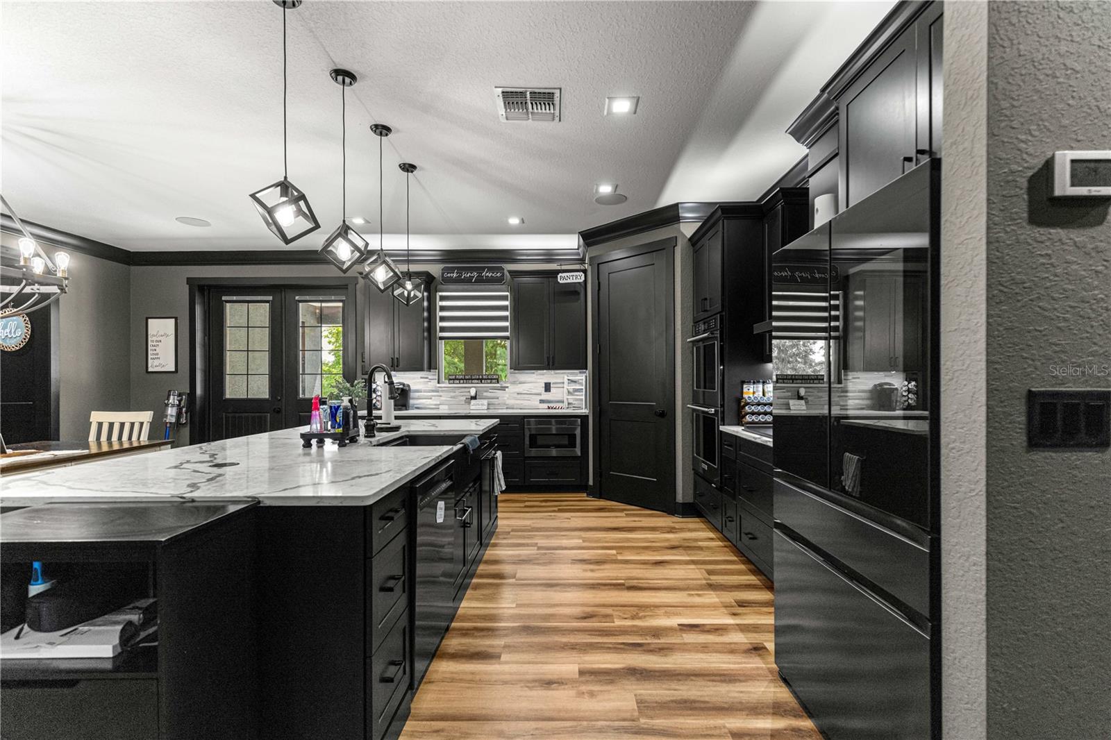 Image 20 of 64 For 9889 11 Terrace