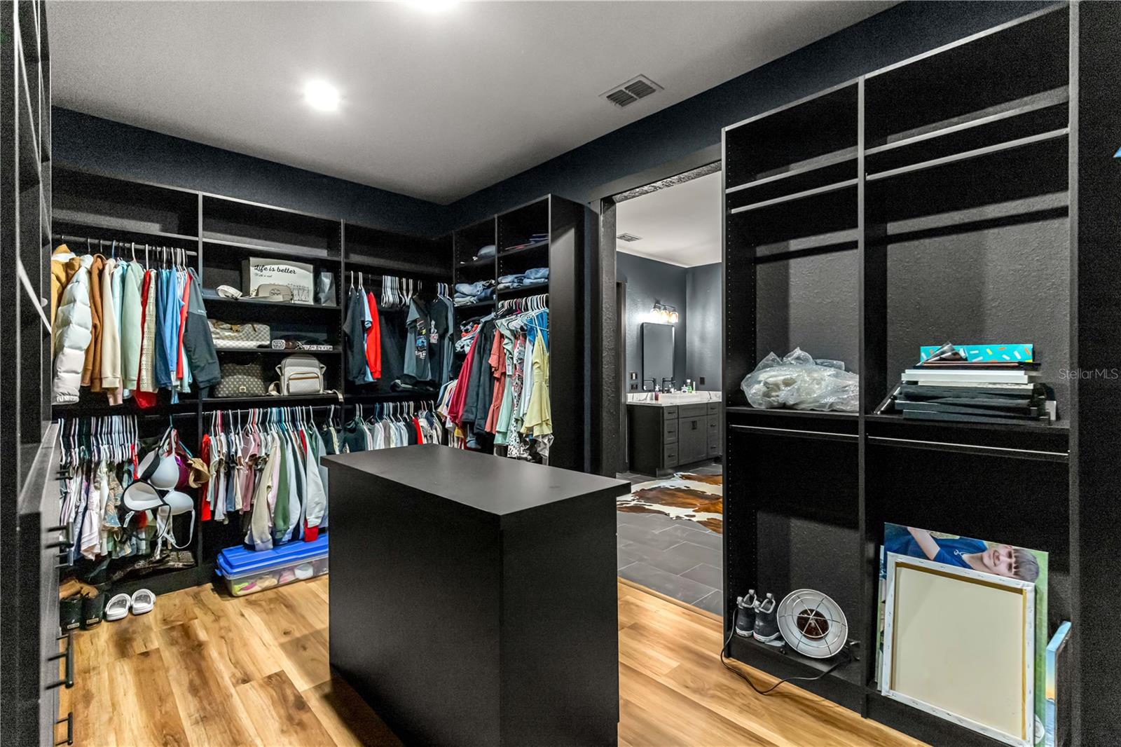 Image 34 of 64 For 9889 11 Terrace