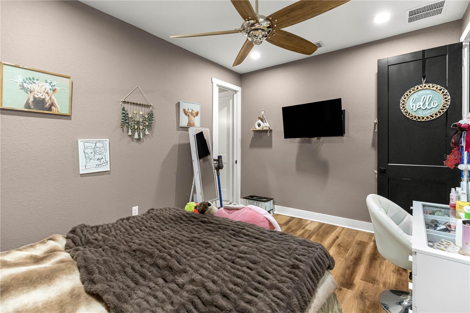 Image 44 of 64 For 9889 11 Terrace