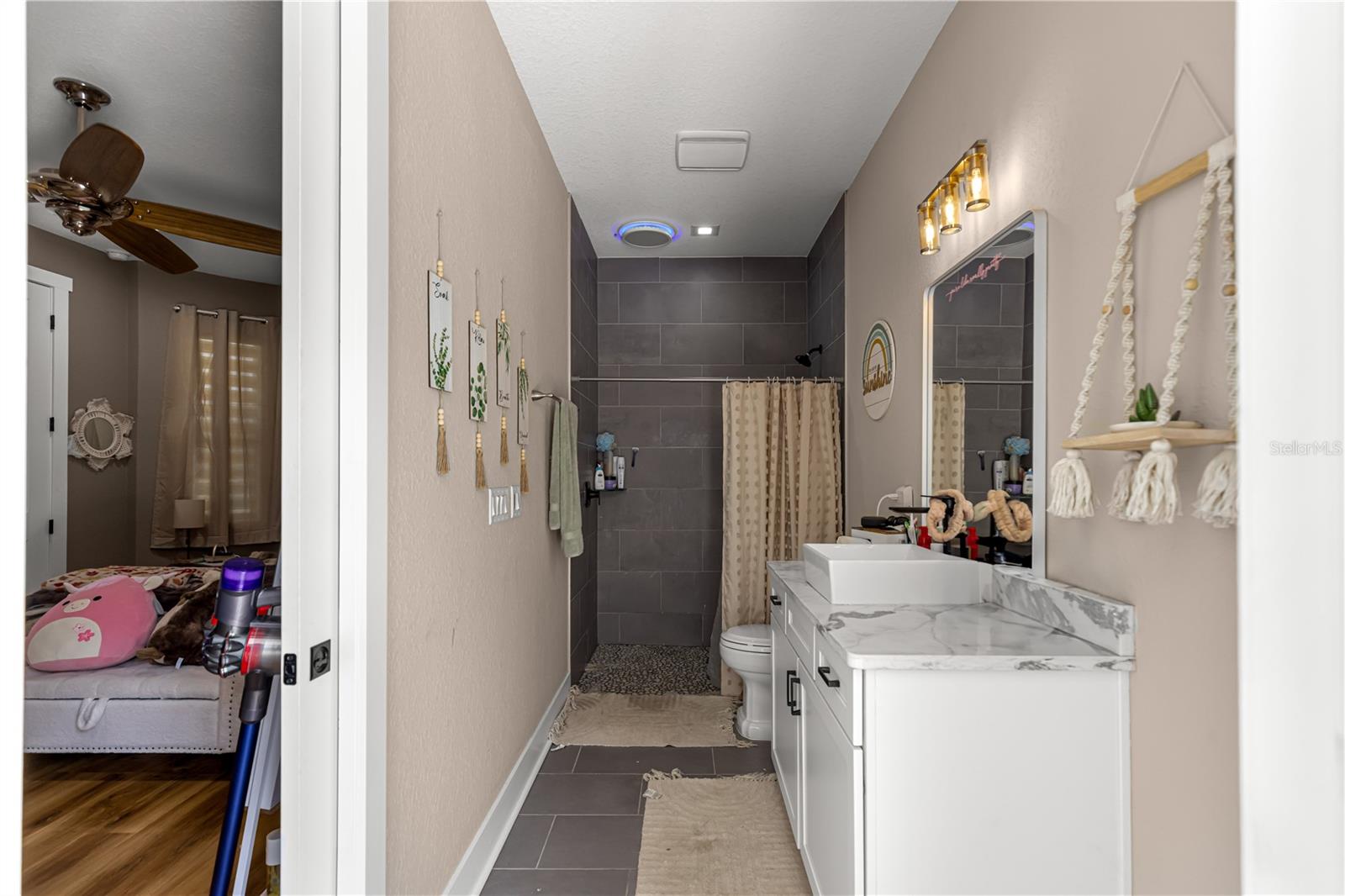 Image 45 of 64 For 9889 11 Terrace