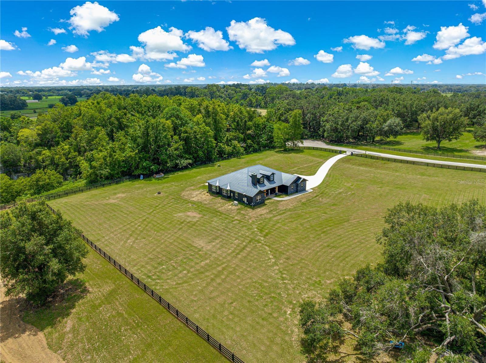 Image 49 of 64 For 9889 11 Terrace