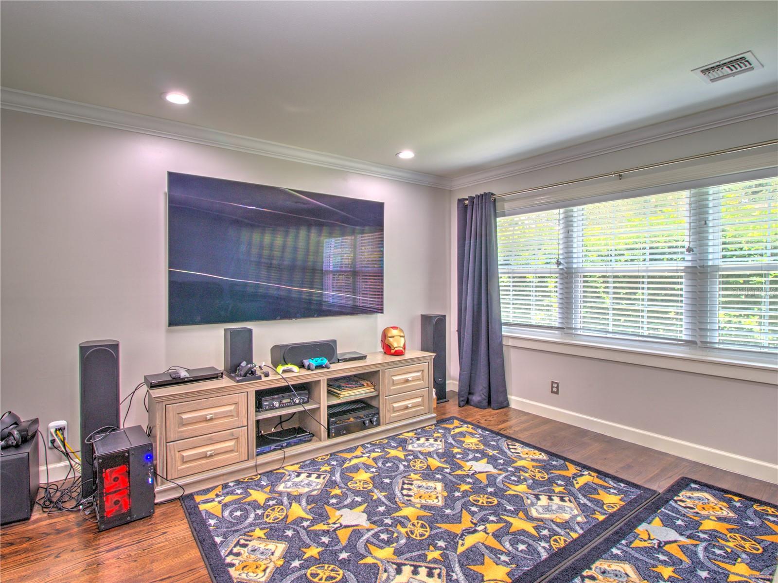 Image 24 of 38 For 2313 7th Street
